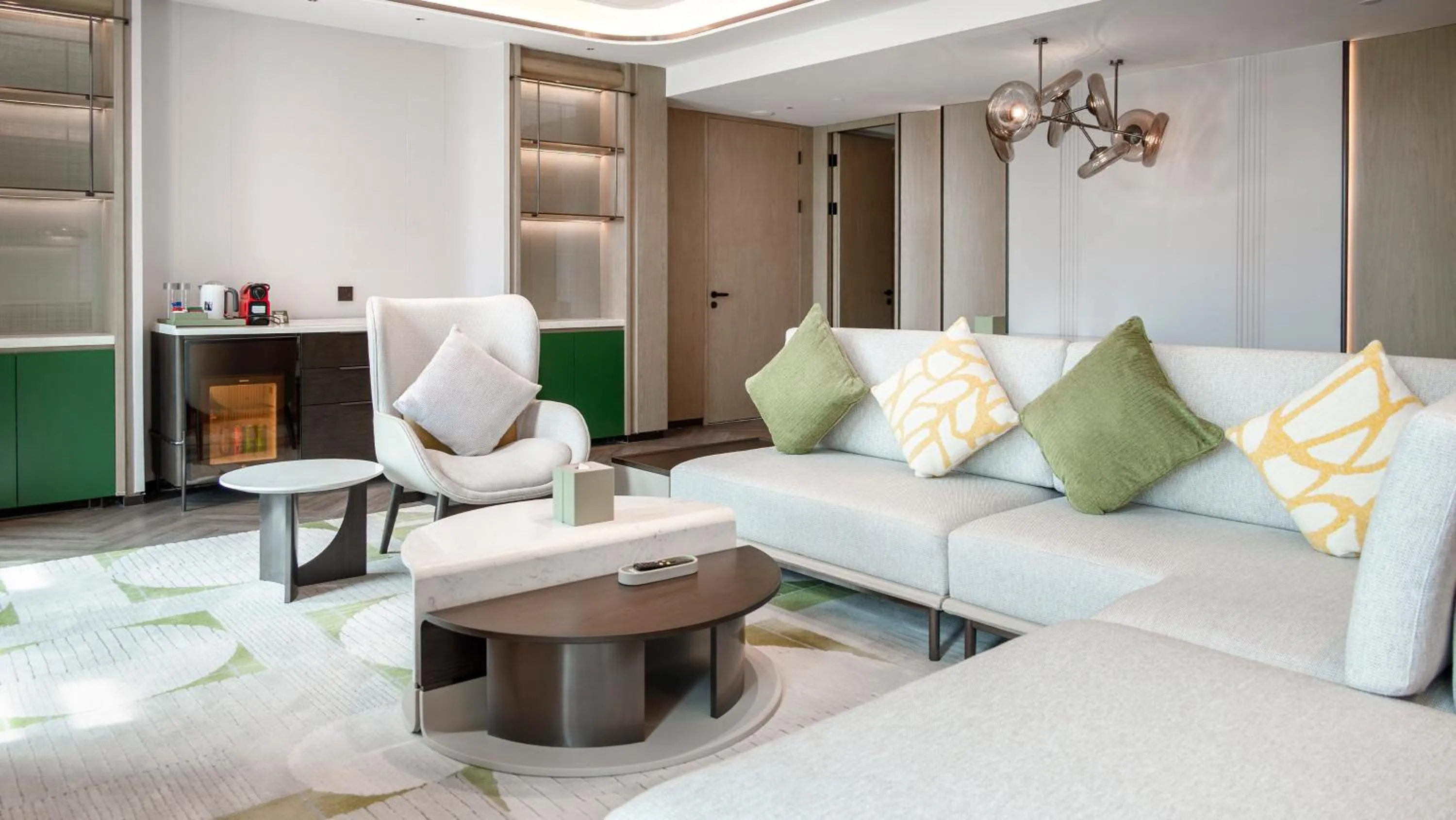 Photo of the whole room in Holiday Inn Chongqing Science Hall by IHG