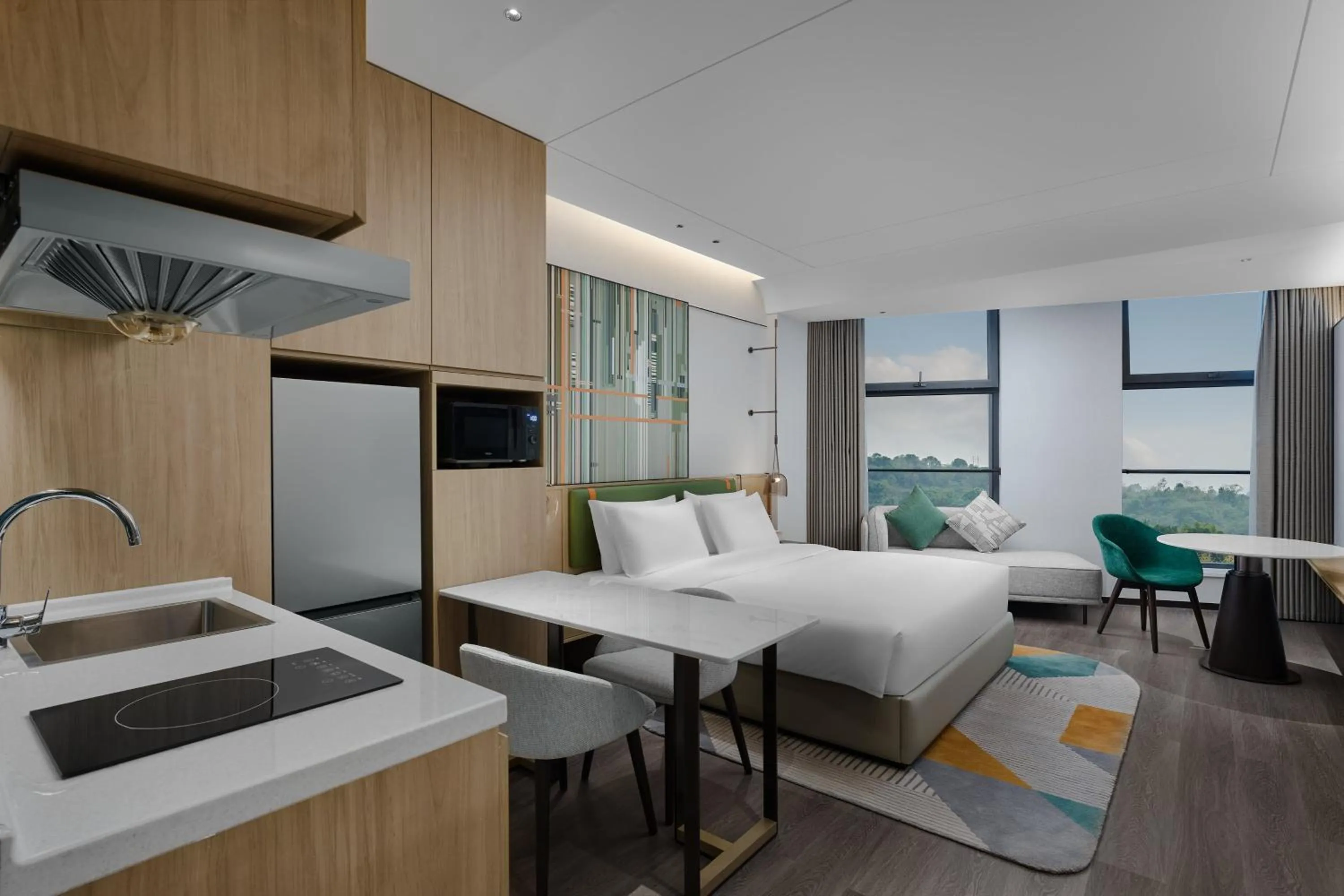 Photo of the whole room, Bed in Holiday Inn Chongqing Science Hall by IHG