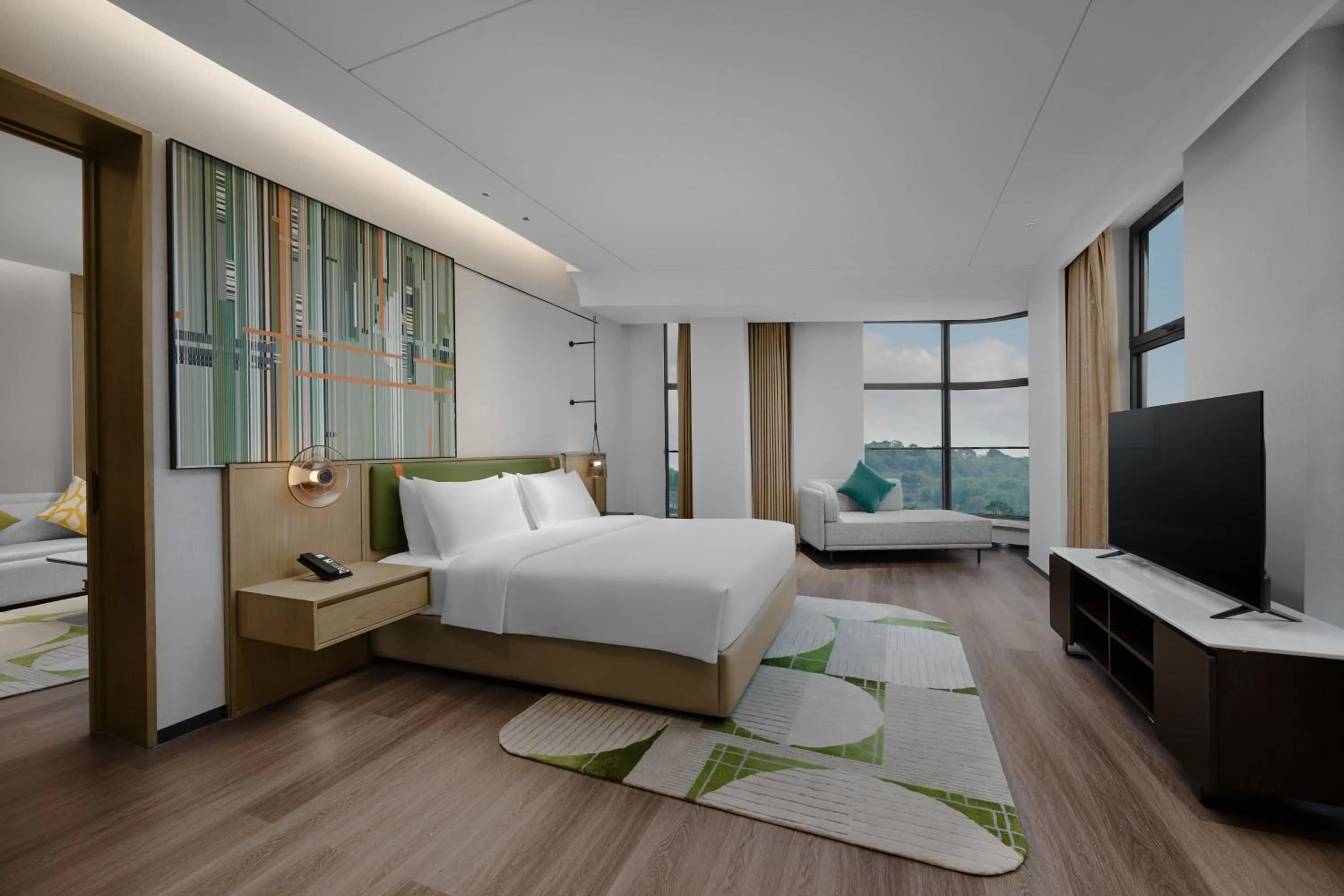 Photo of the whole room, Bed in Holiday Inn Chongqing Science Hall by IHG