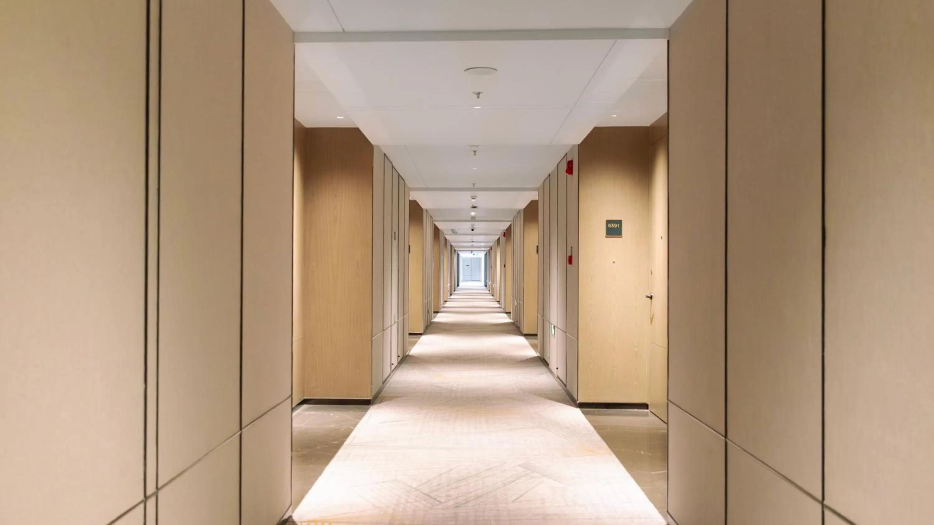 Lobby or reception in Holiday Inn Chongqing Science Hall by IHG