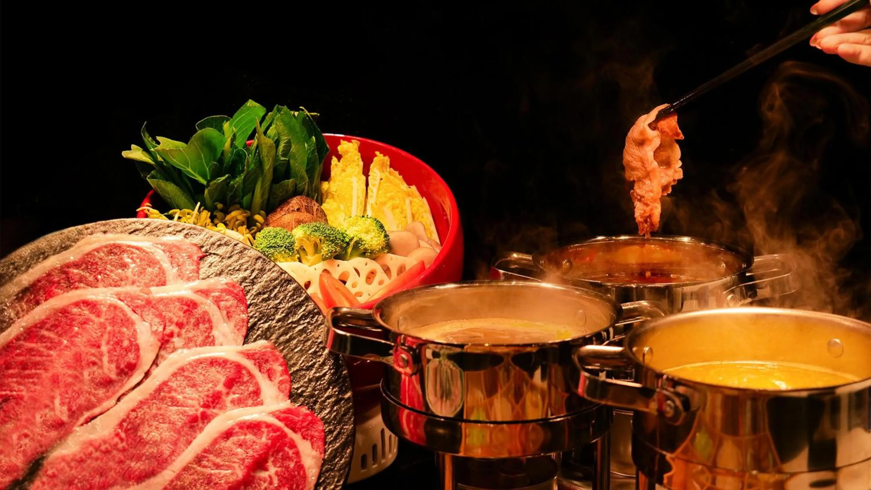 Restaurant/places to eat in Holiday Inn Chongqing Science Hall by IHG