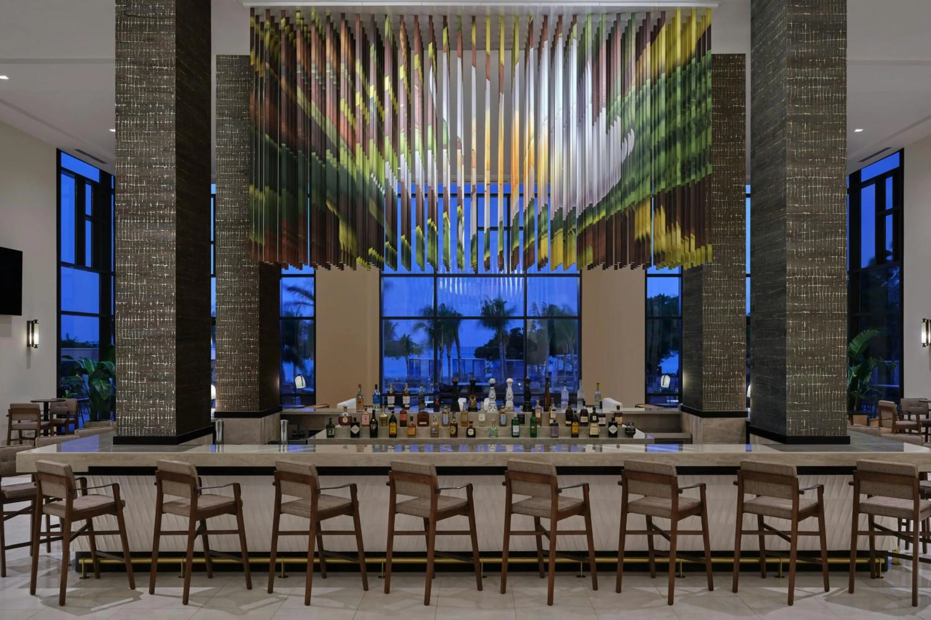 Lounge or bar in The St. Regis Aruba Resort