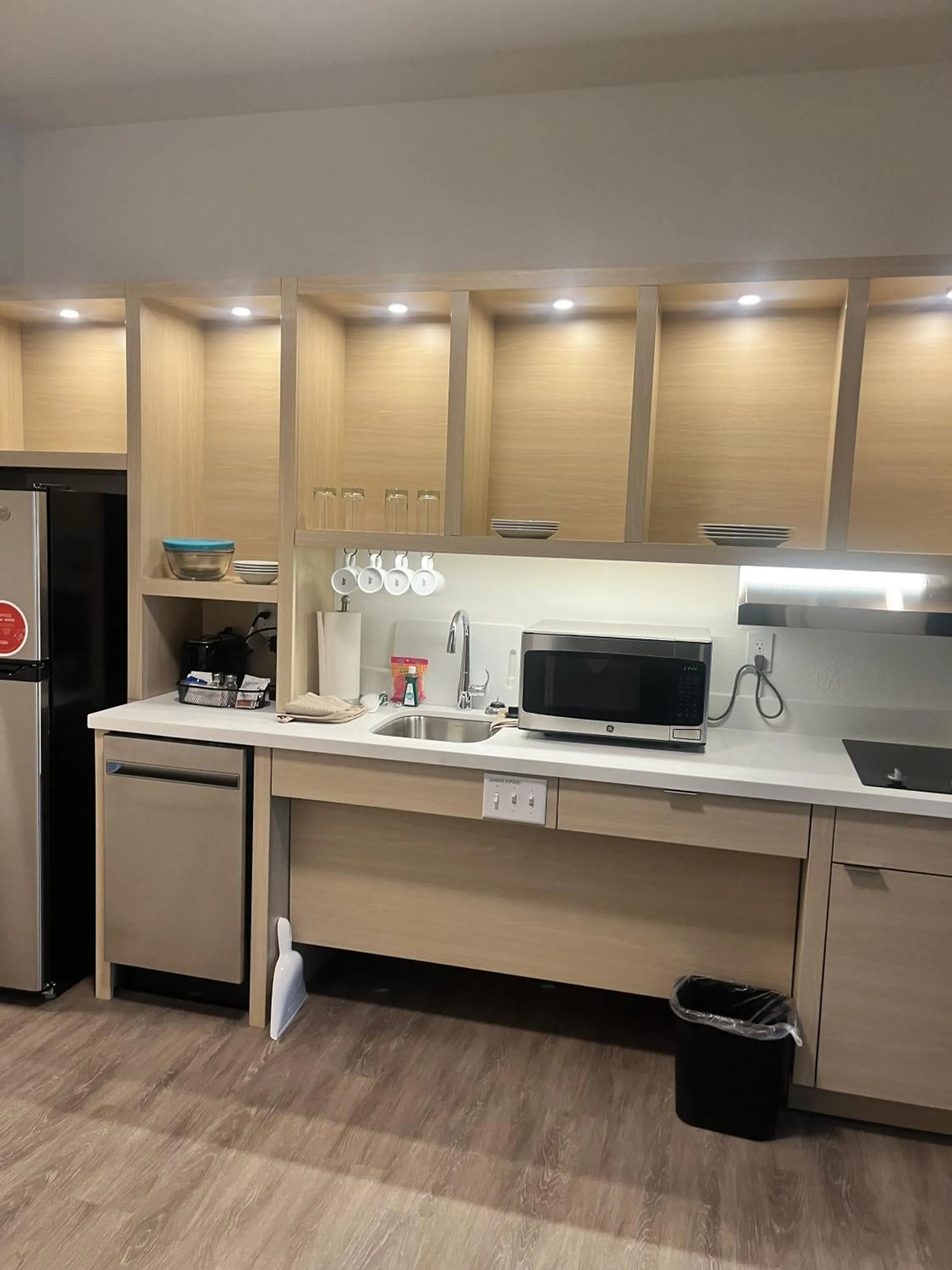 kitchen in TownePlace Suites by Marriott Cincinnati Oakley