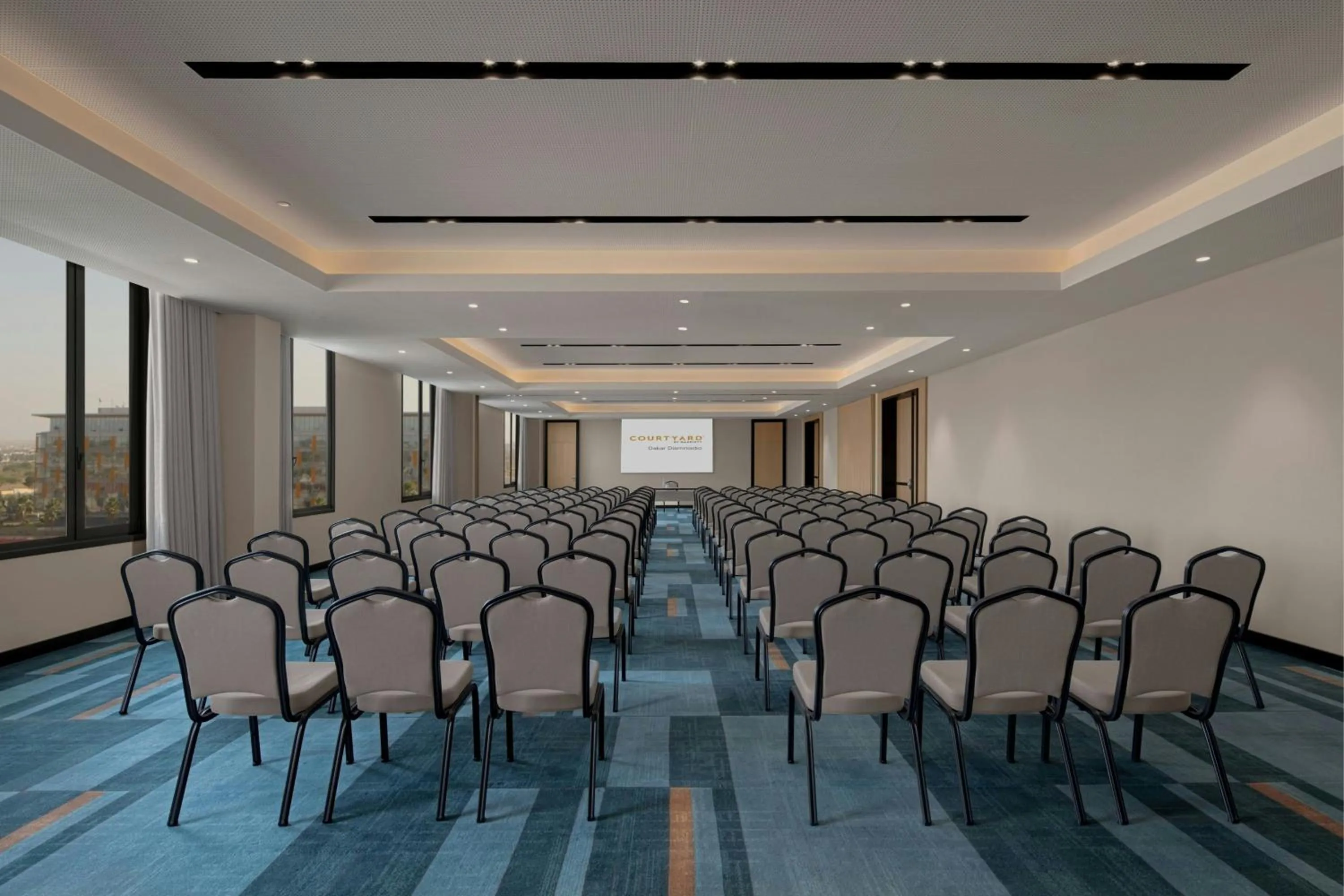 Meeting/conference room in Courtyard by Marriott Dakar Diamniadio