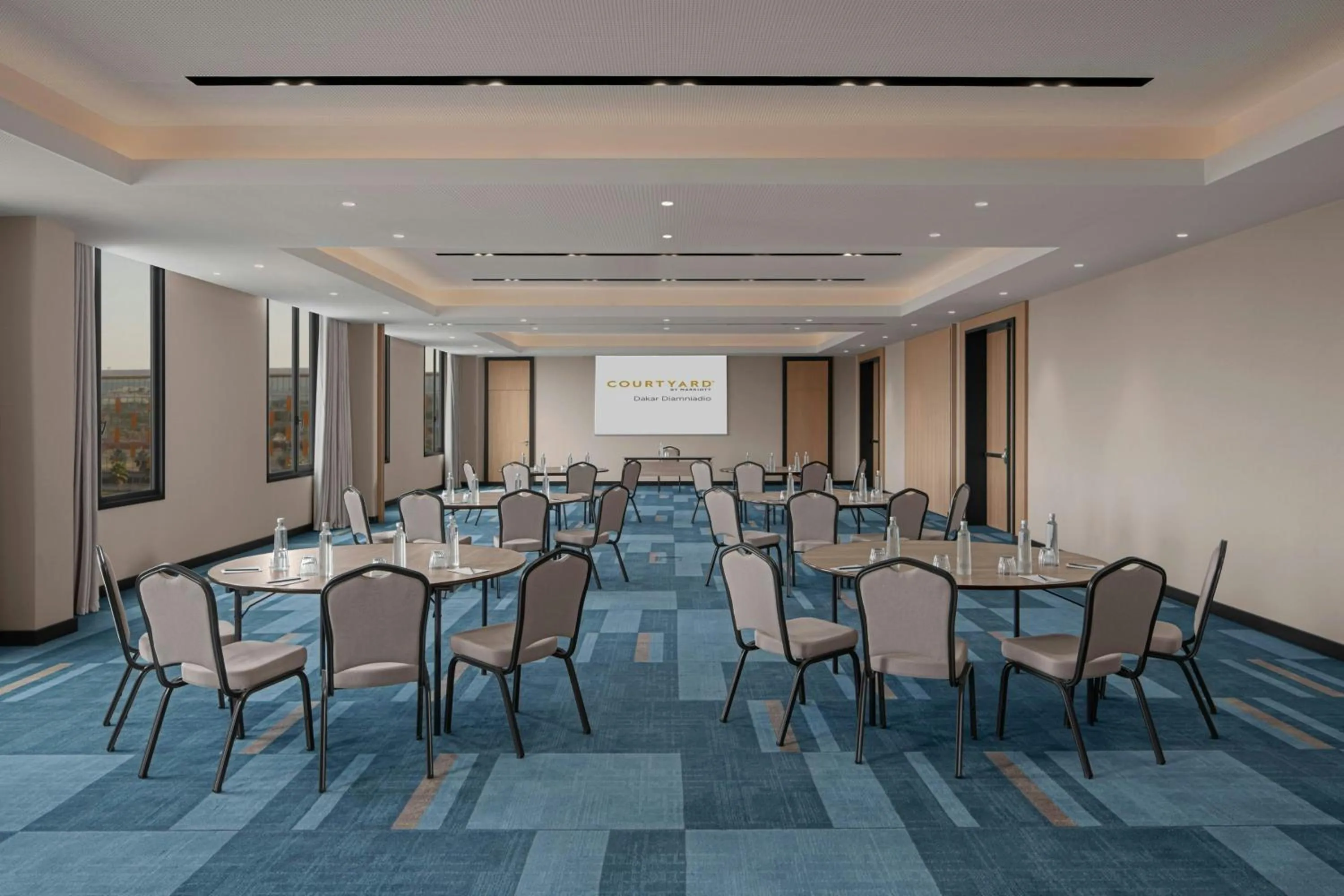 Meeting/conference room in Courtyard by Marriott Dakar Diamniadio