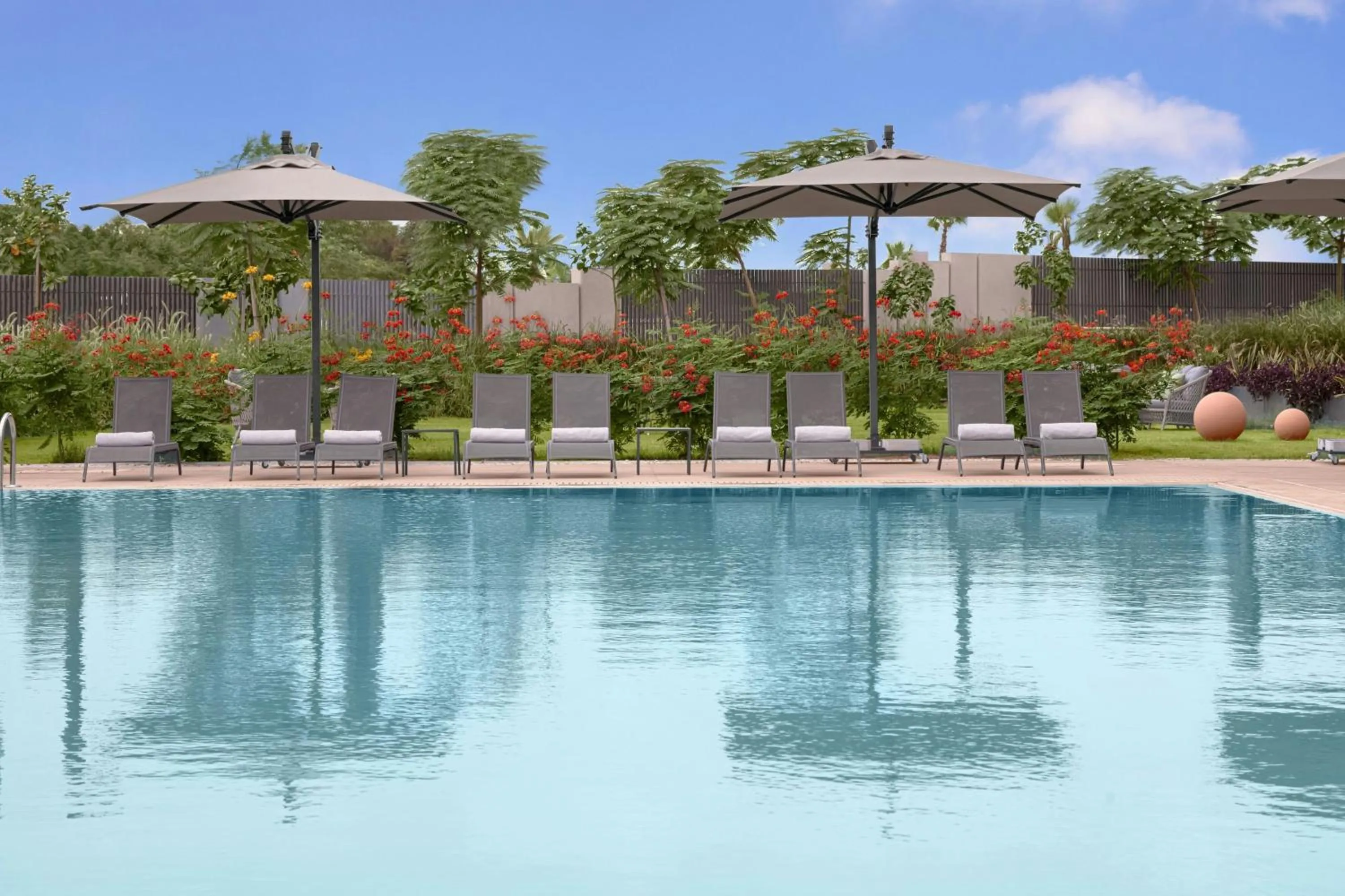 Swimming pool in Courtyard by Marriott Dakar Diamniadio