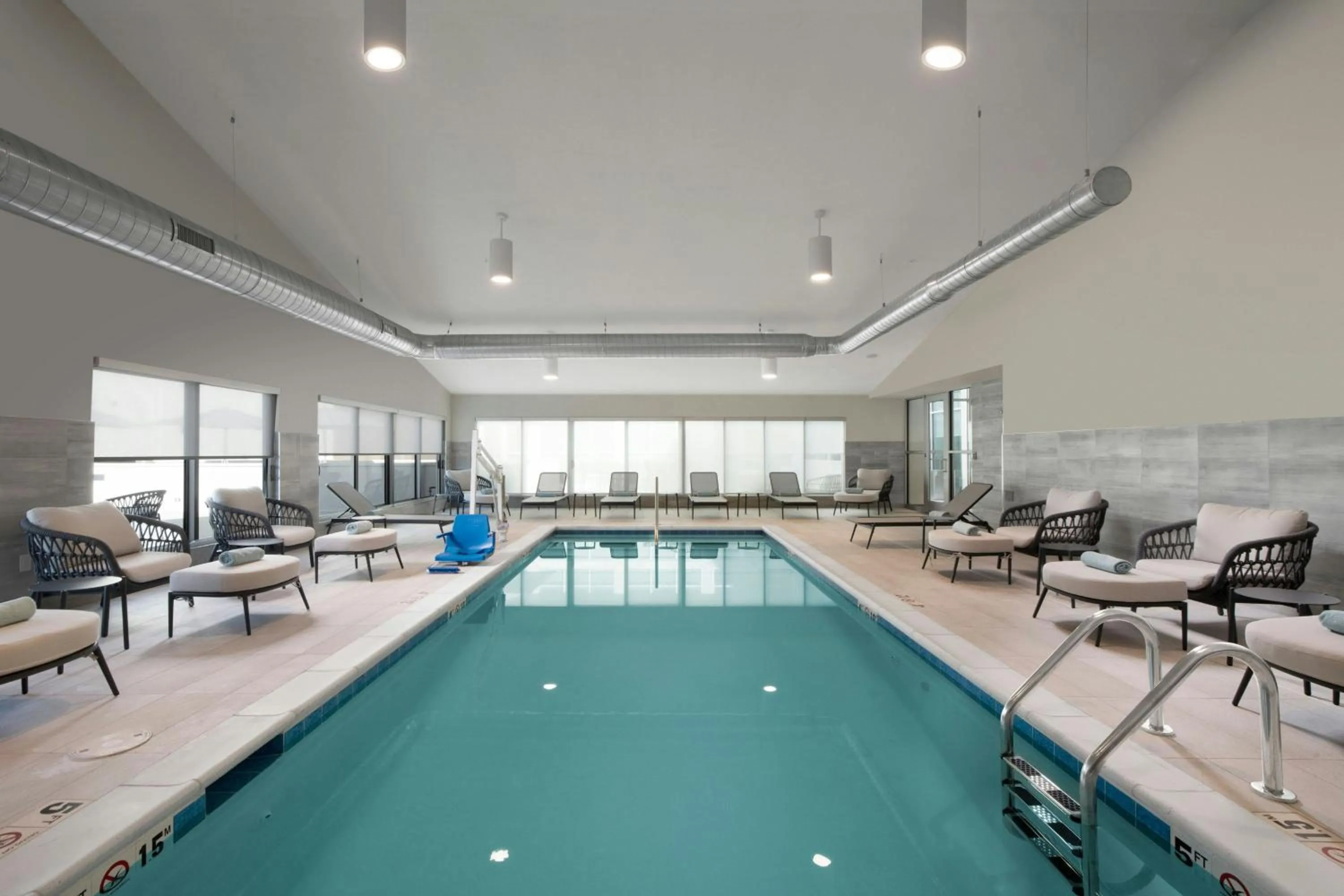 Swimming pool in Element Fort Smith