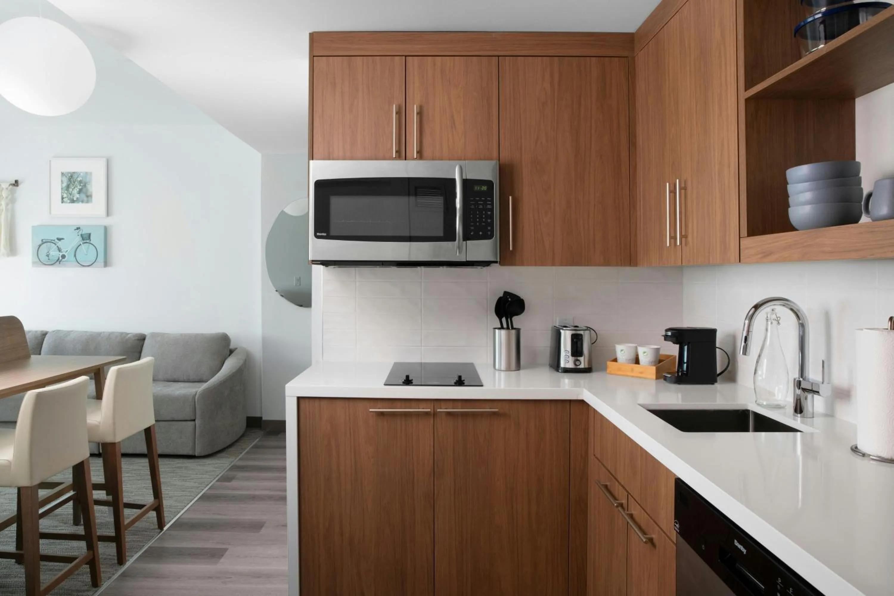 Photo of the whole room in Element Fort Smith