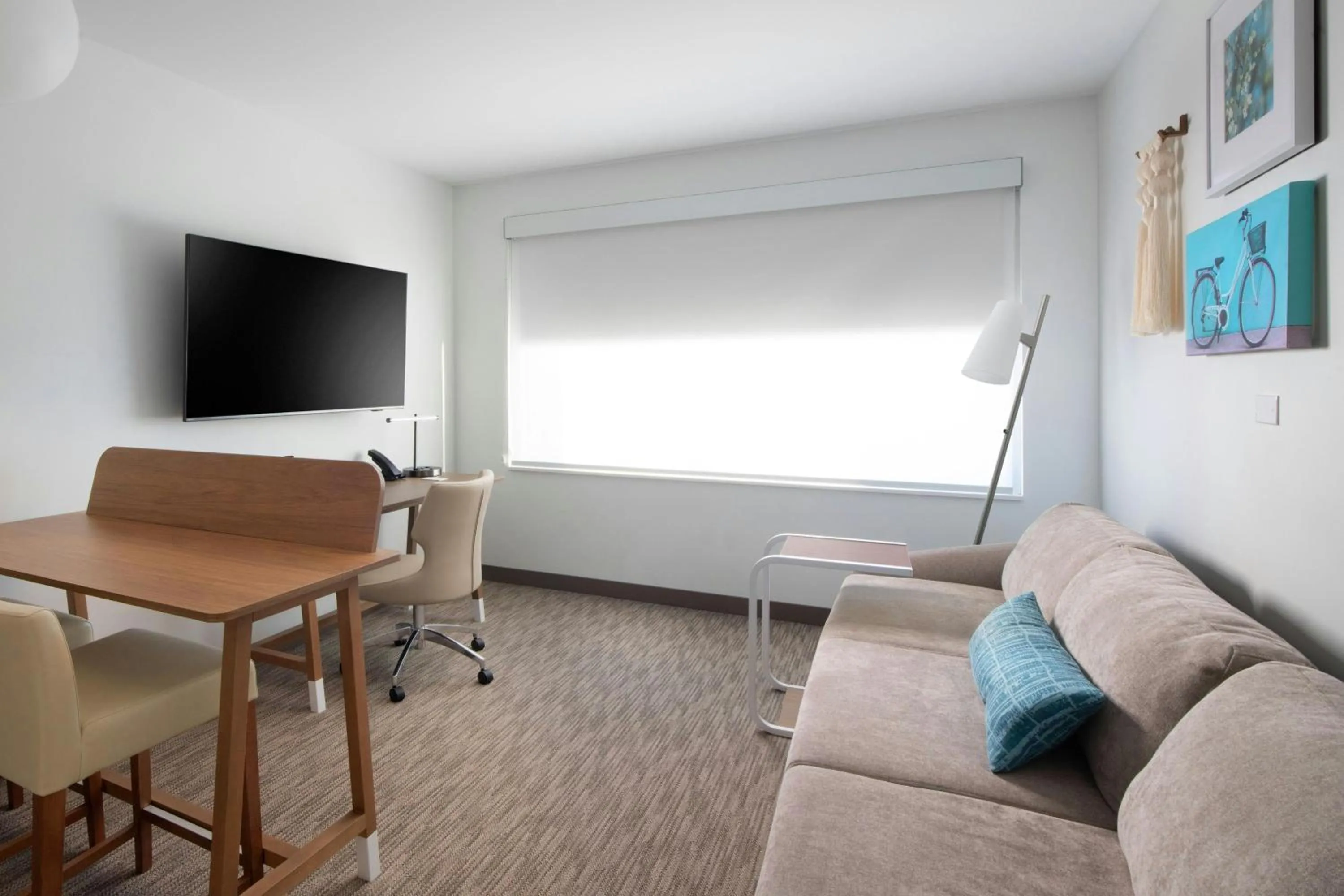 Photo of the whole room in Element Fort Smith