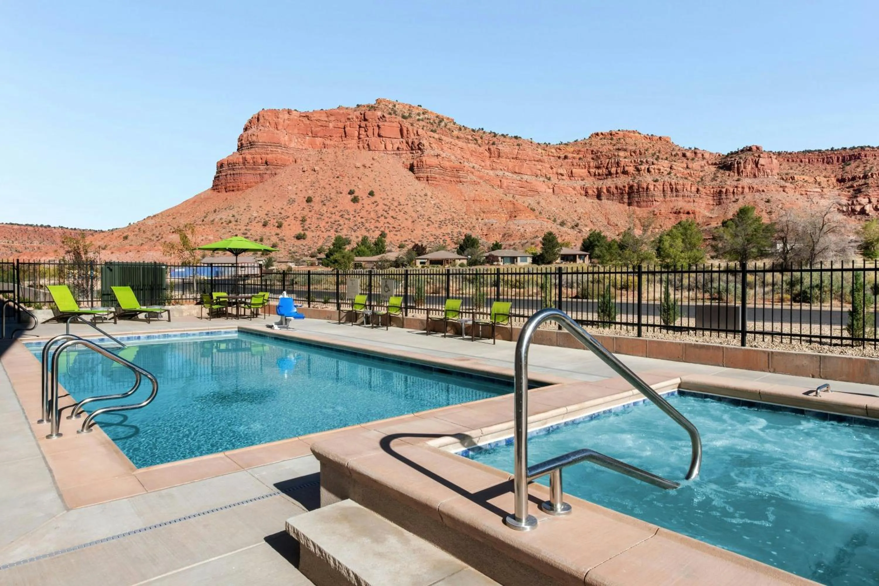Swimming pool in SpringHill Suites by Marriott Kanab