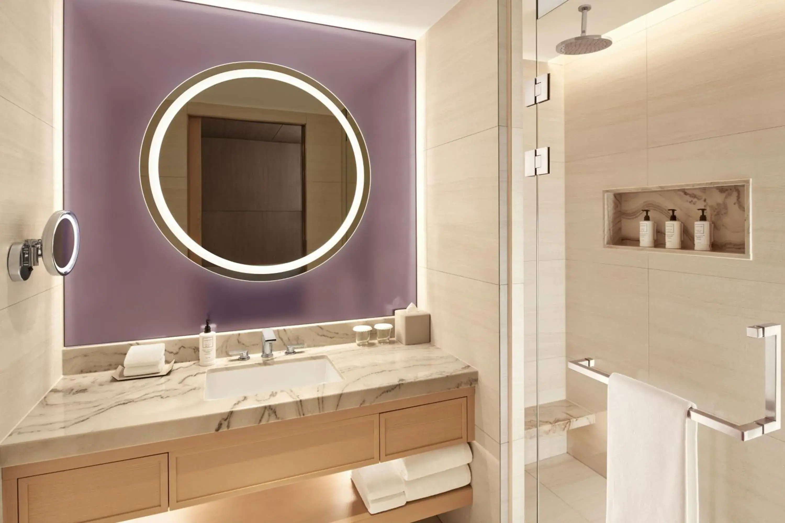 Premium King Room - High Floor in The Link Seoul, a Tribute Portfolio Hotel Premium King Room - High Floor in The Link Seoul, a Tribute Portfolio Hotel