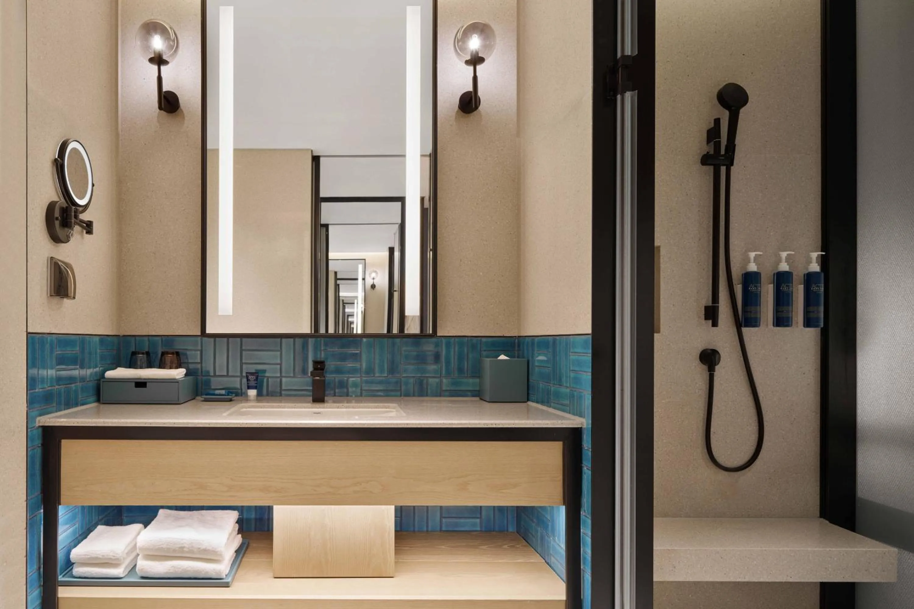 Photo of the whole room in Four Points by Sheraton Huzhou, Nanxun