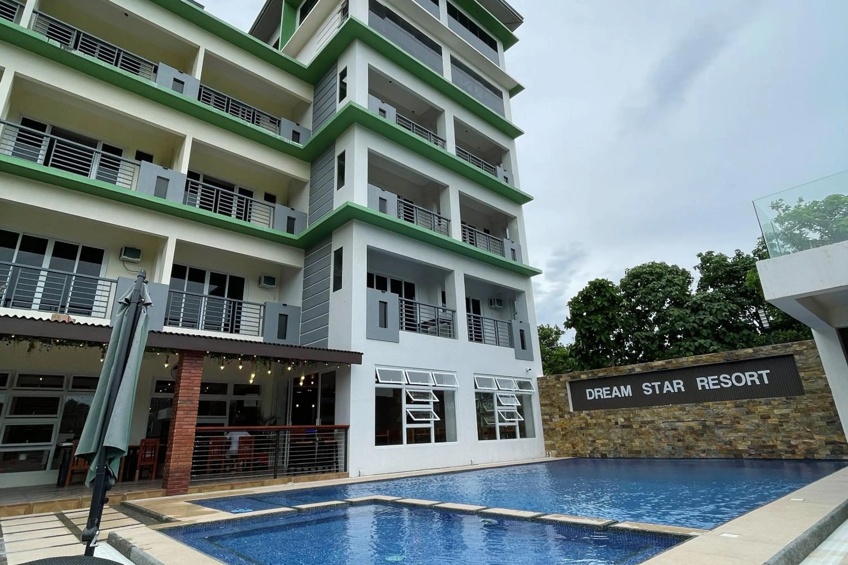 Pool view in Dream'Star Resort Puerto Galera powered by Cocotel