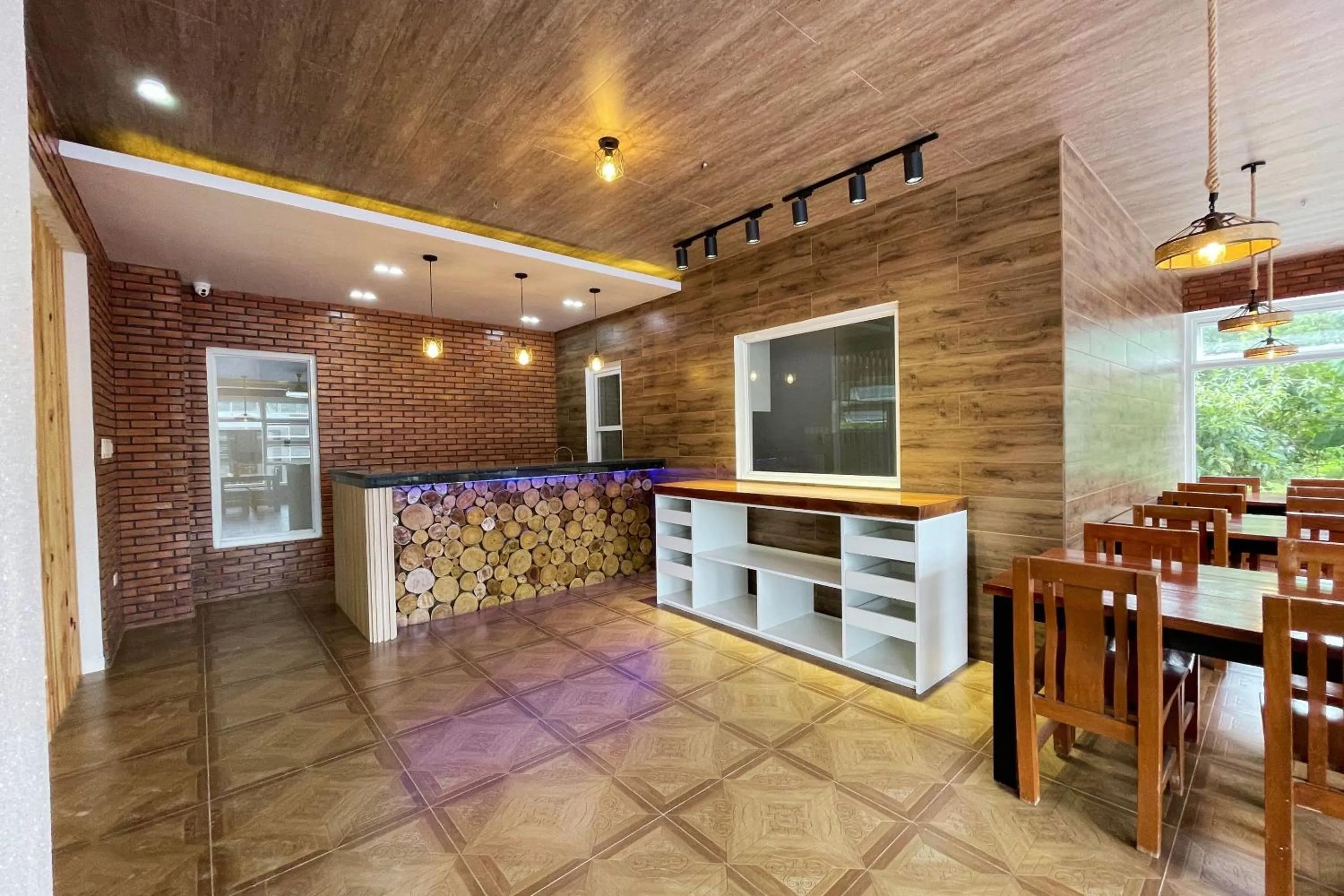 Dining area in Dream'Star Resort Puerto Galera powered by Cocotel