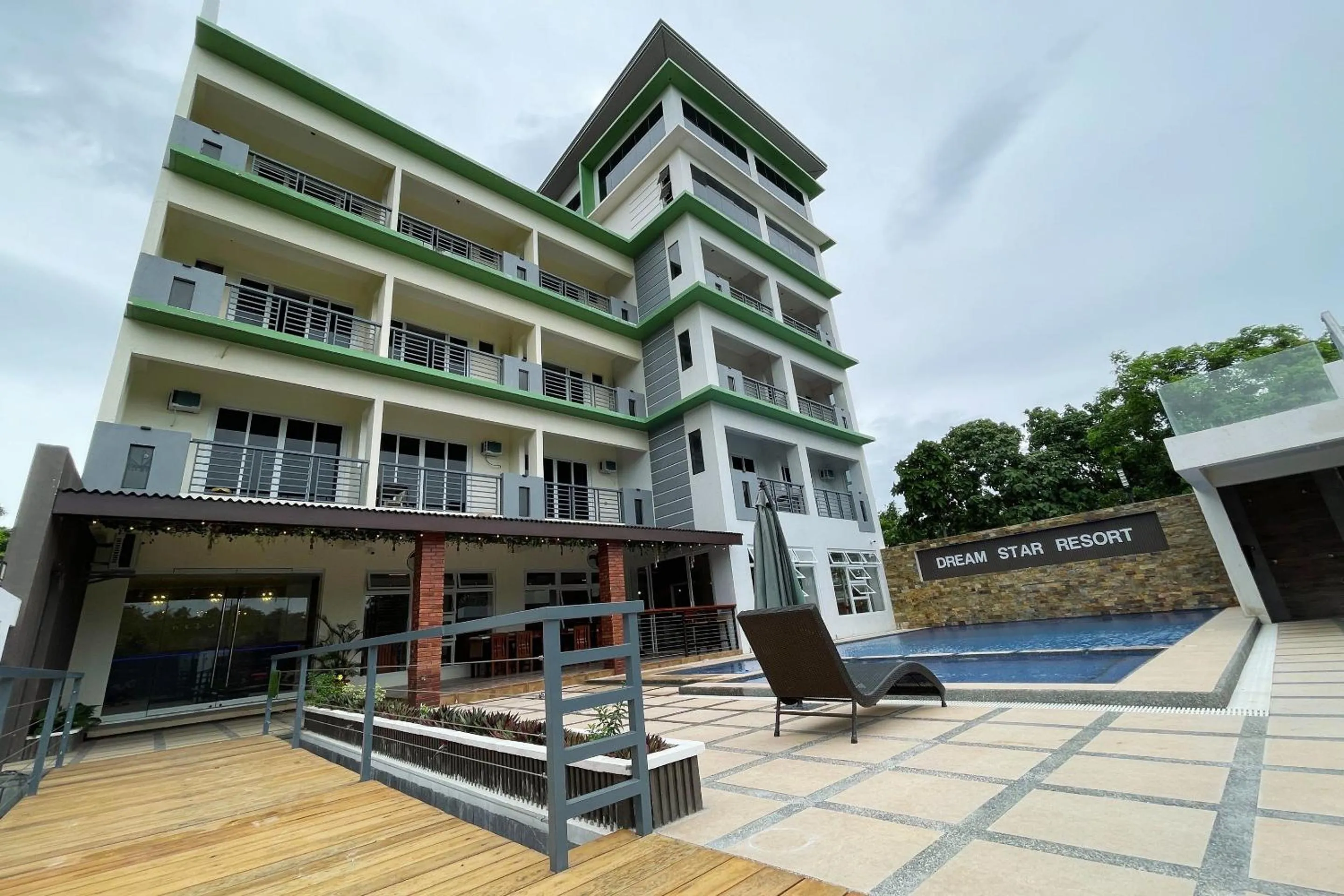 Pool view in Dream'Star Resort Puerto Galera powered by Cocotel