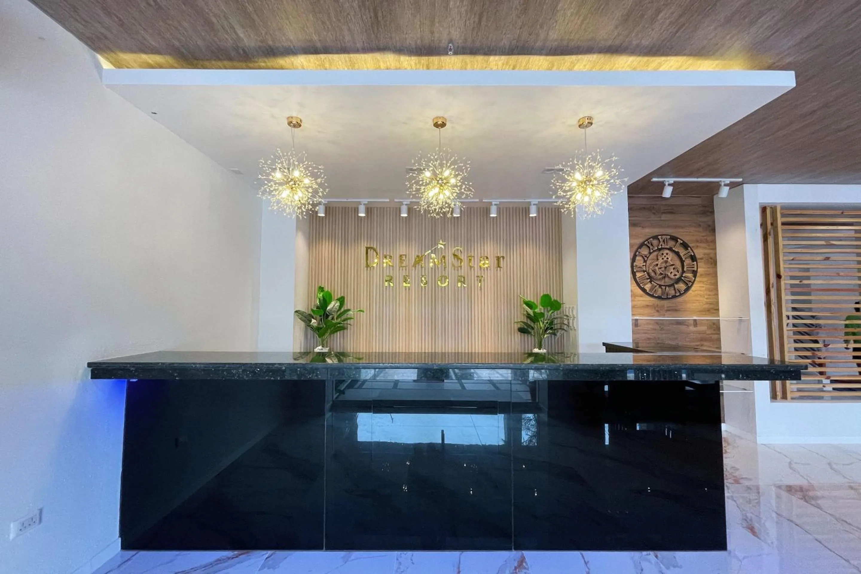Lobby or reception in Dream'Star Resort Puerto Galera powered by Cocotel