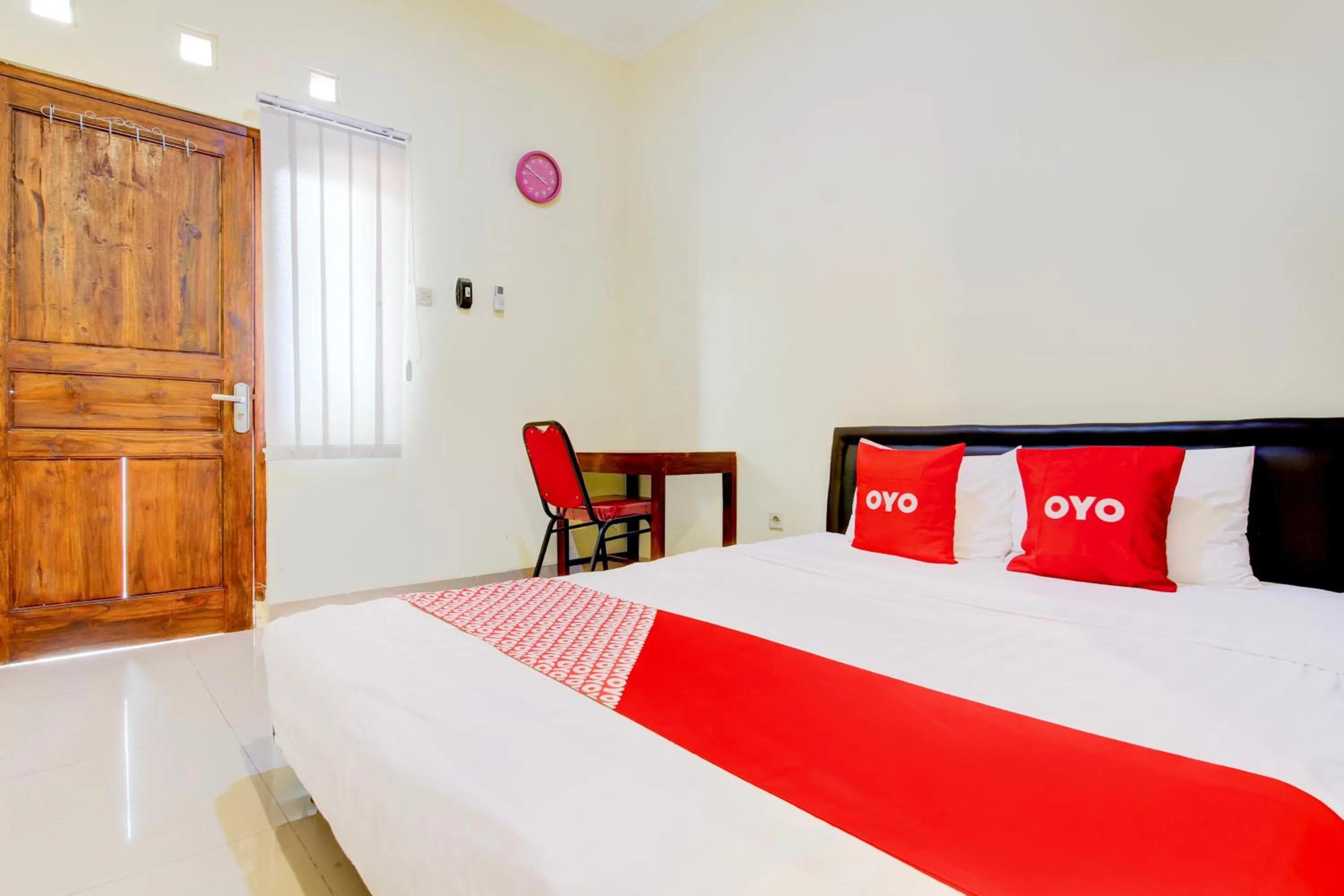 Photo of the whole room, Bed in Hotel O Sleman Near Bandara Adi Sutjipto Formerly Joglo Sorogenen