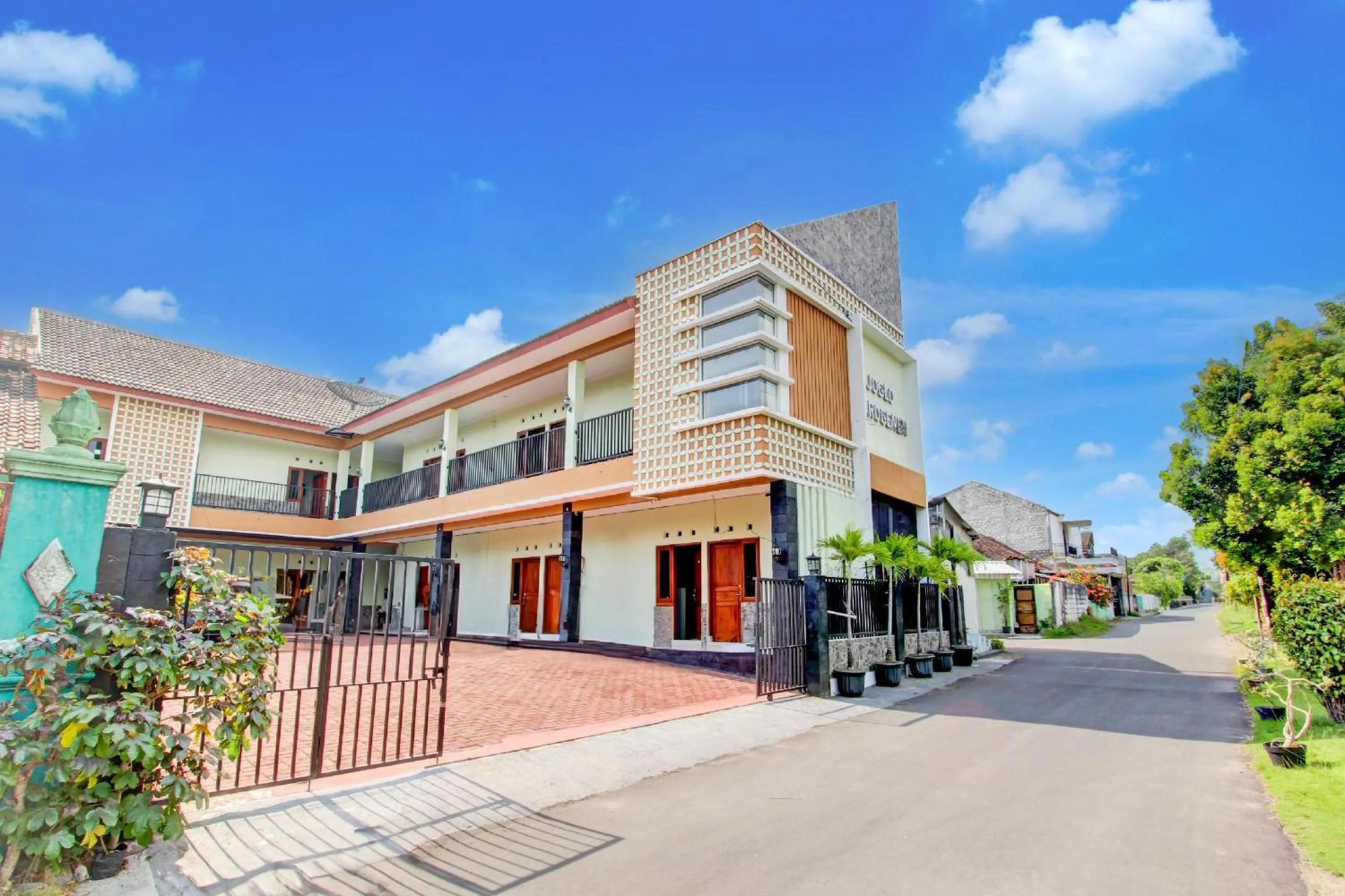 Neighbourhood in Hotel O Sleman Near Bandara Adi Sutjipto Formerly Joglo Sorogenen