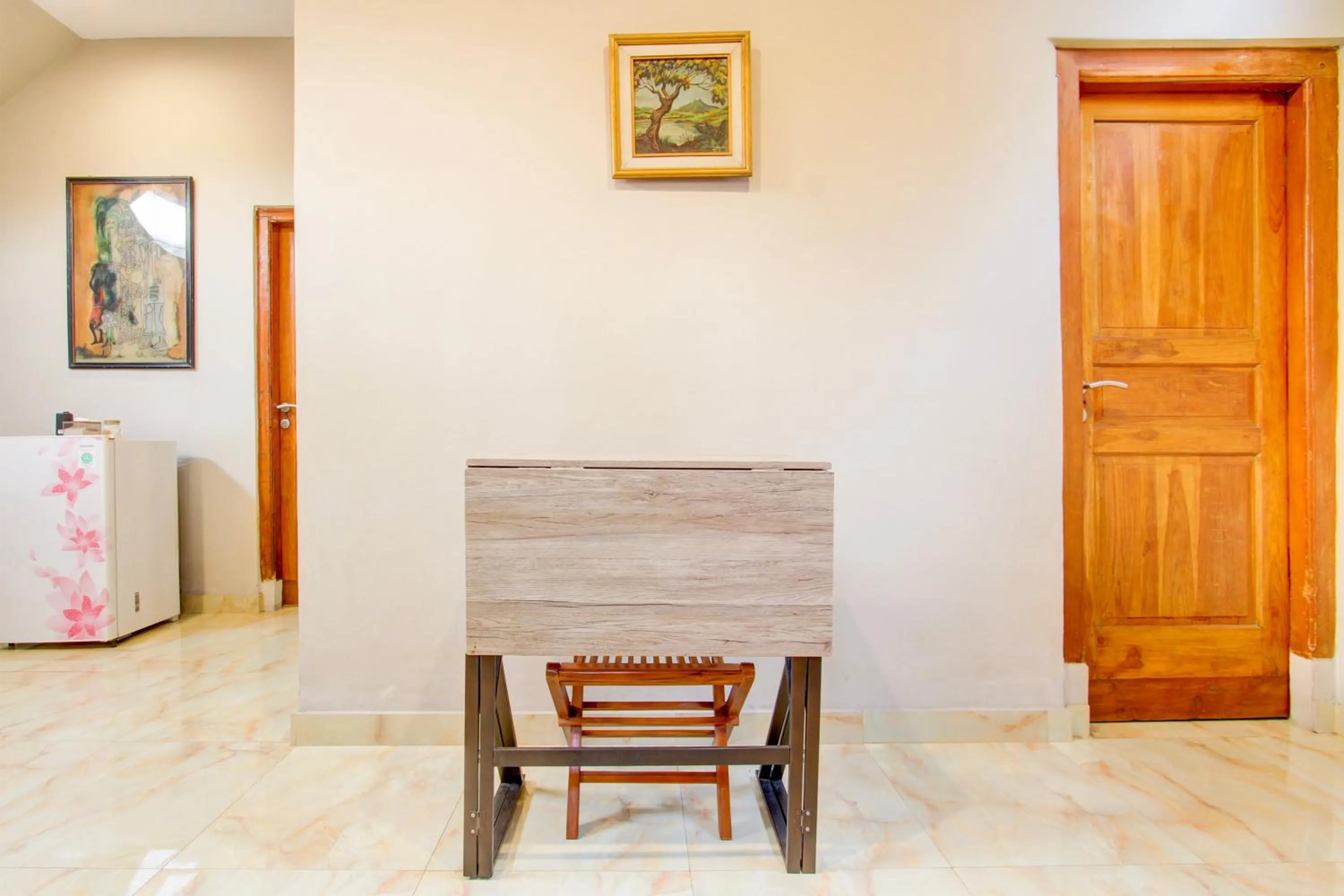 Lobby or reception in Capital O 94274 Homestay Balimoelih