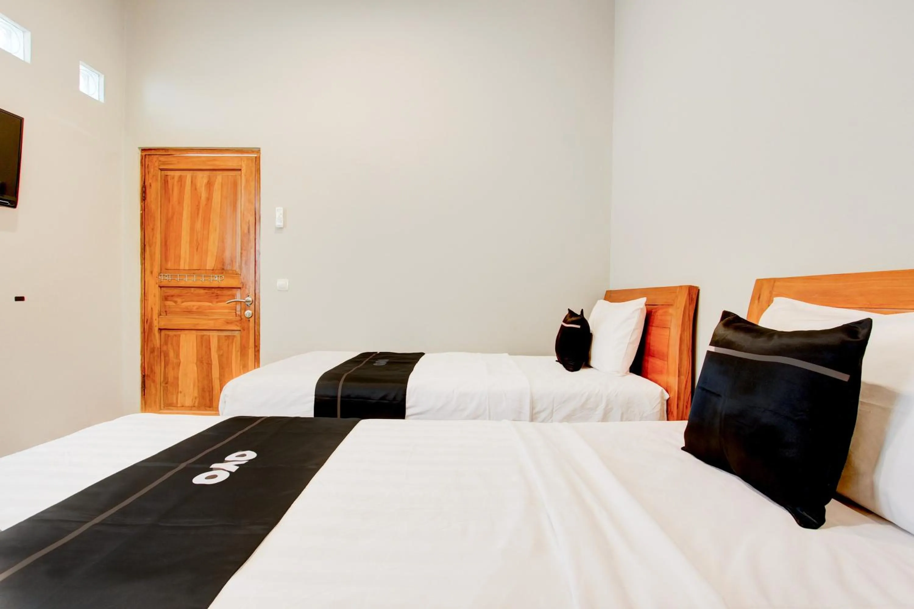 Bedroom, Bed in Capital O 94274 Homestay Balimoelih