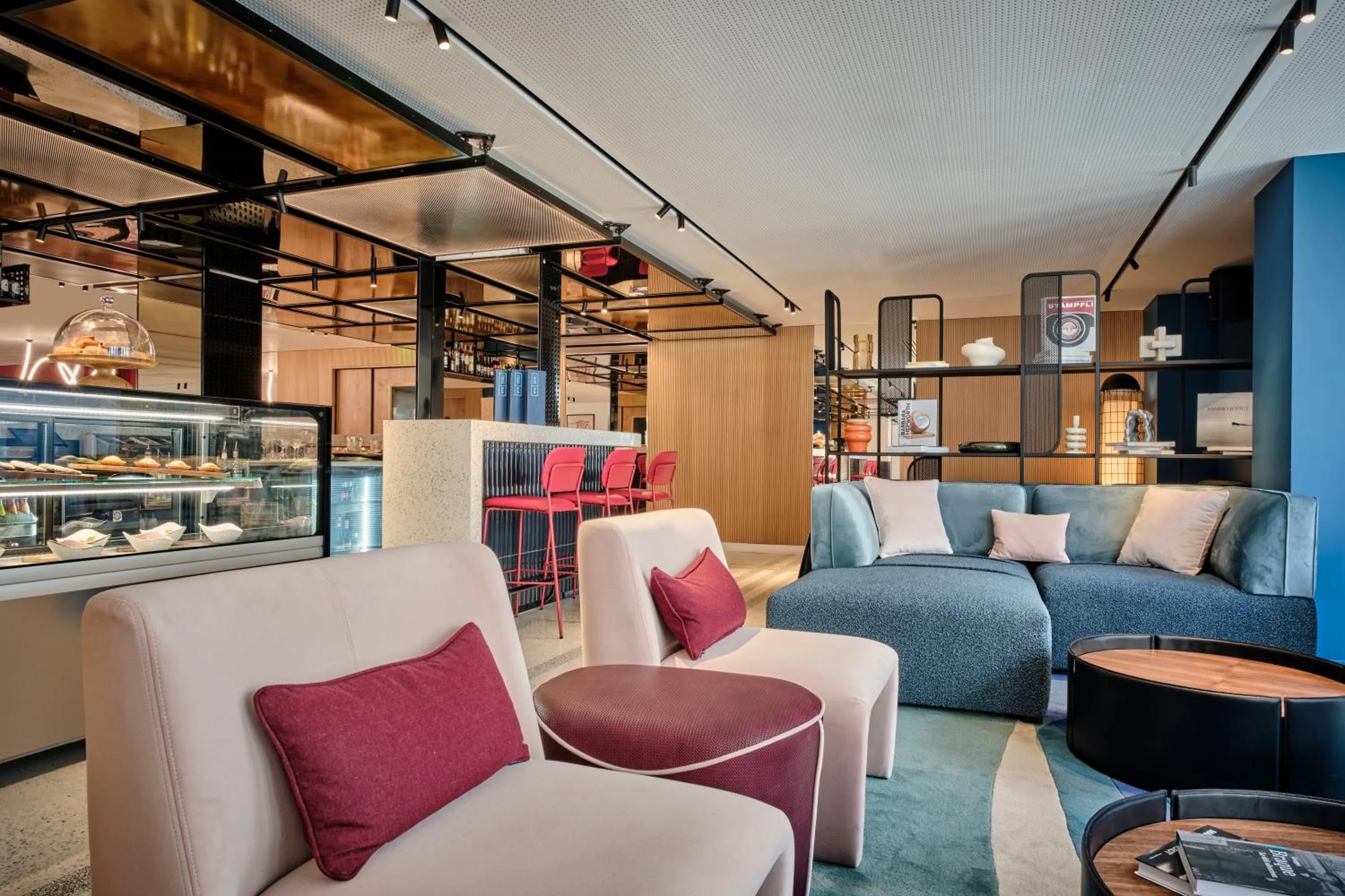 Lounge or bar in TRIBE Paris Pantin