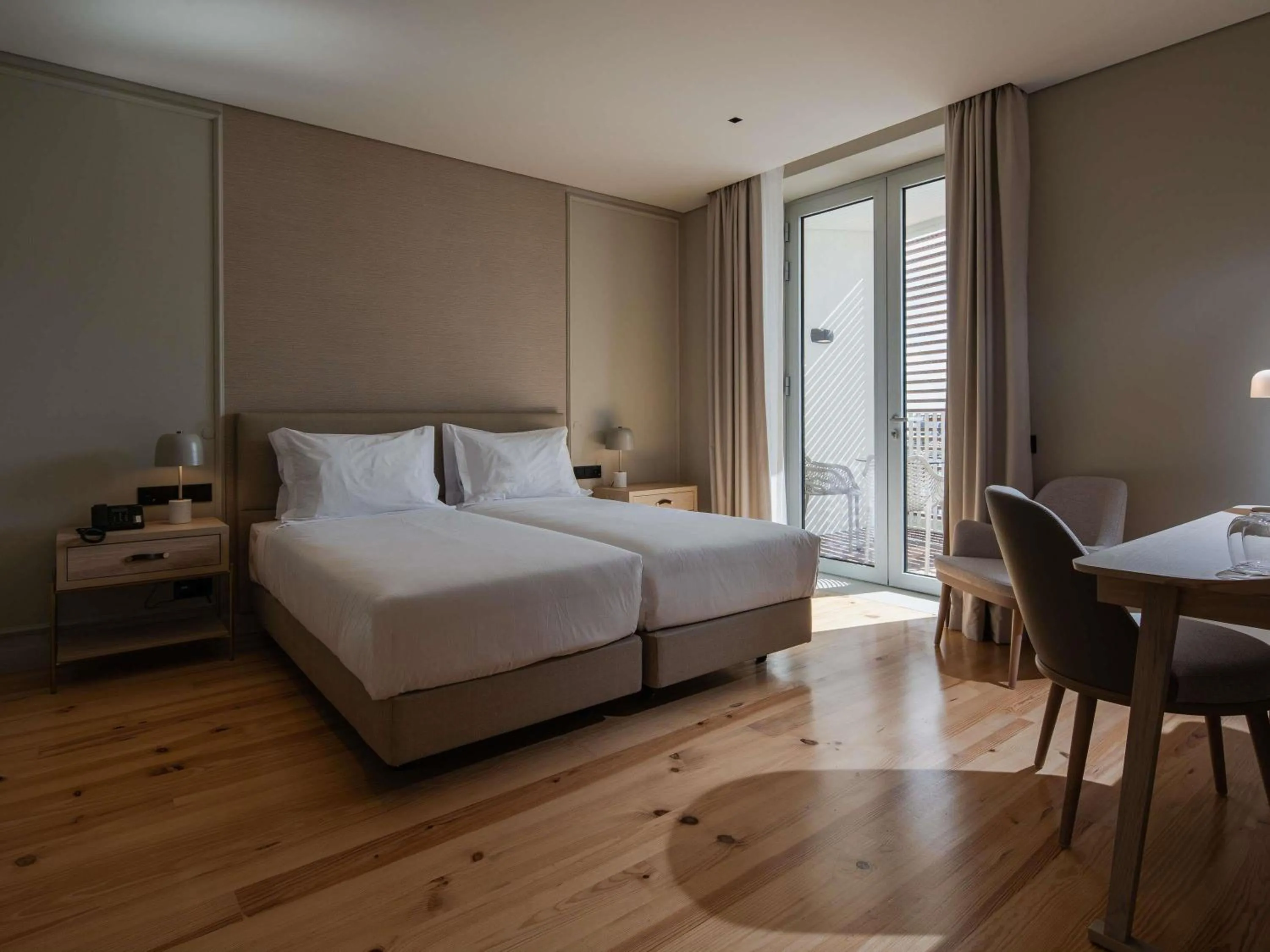 Bedroom, Bed in Mercure Ponta Delgada Azores