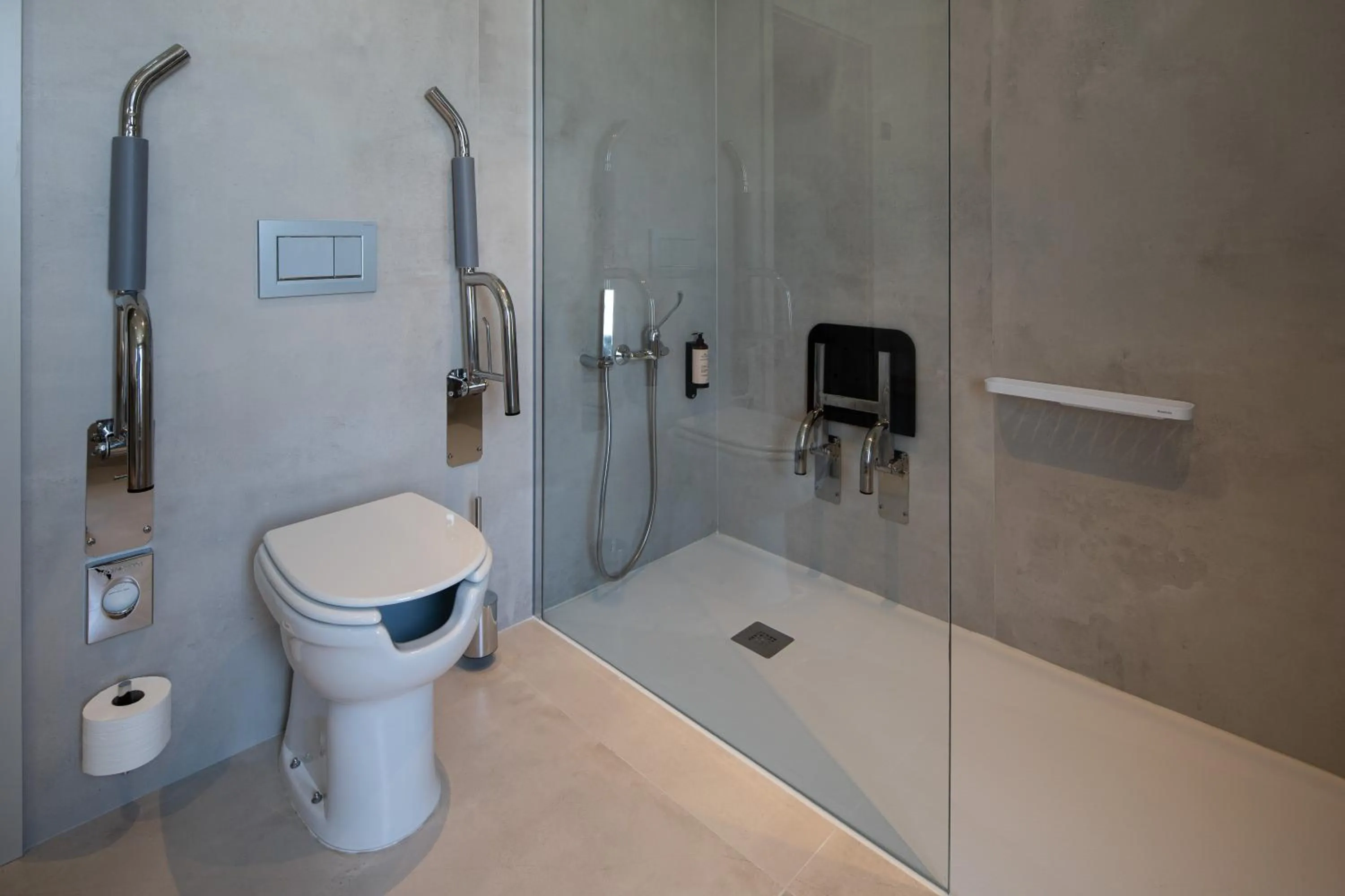 Bathroom in Mercure Ponta Delgada Azores