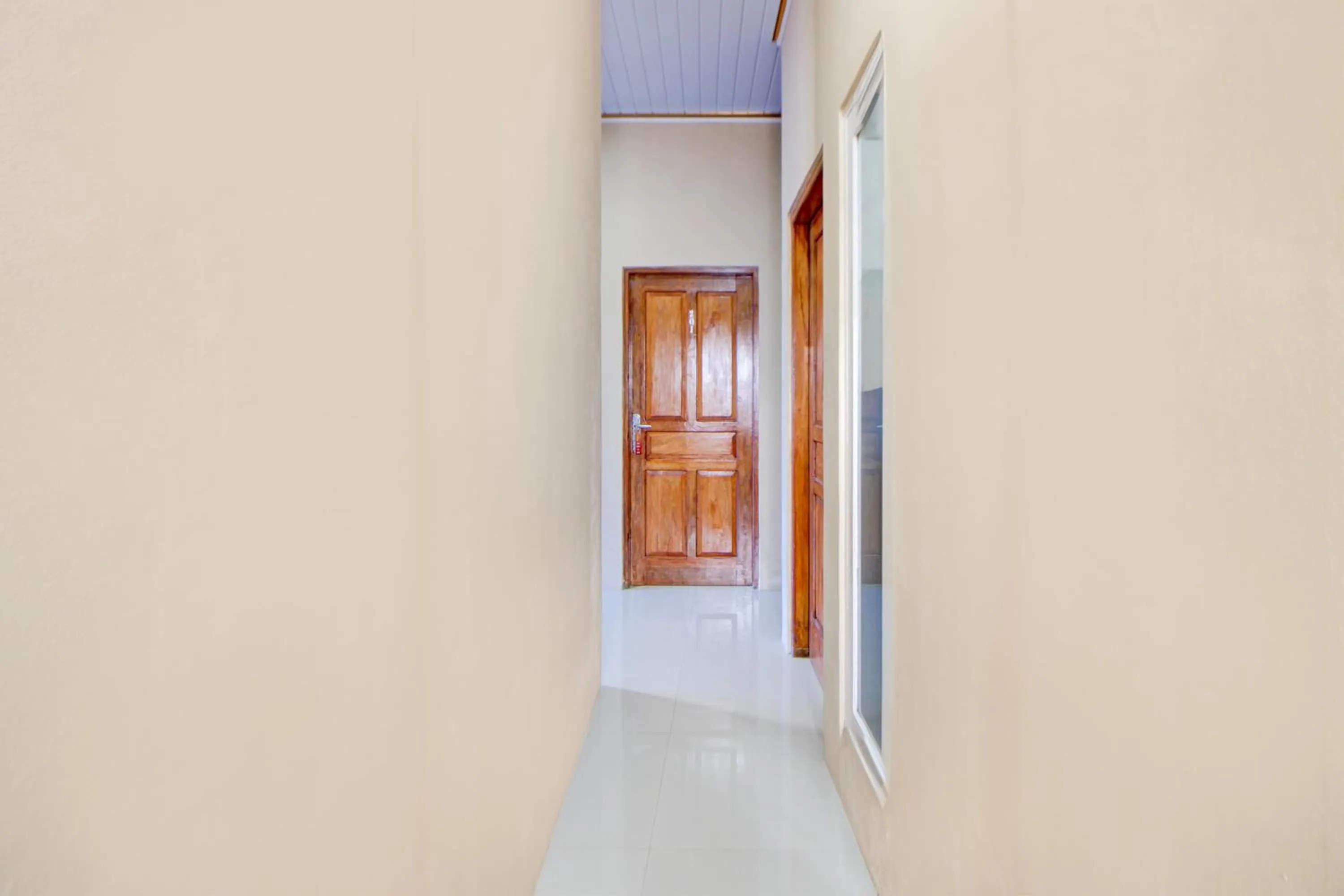 Lobby or reception in Hotel O Alun-Alun Purwokerto Near Gor Satria Purwokerto Formerly Guest House Blessing