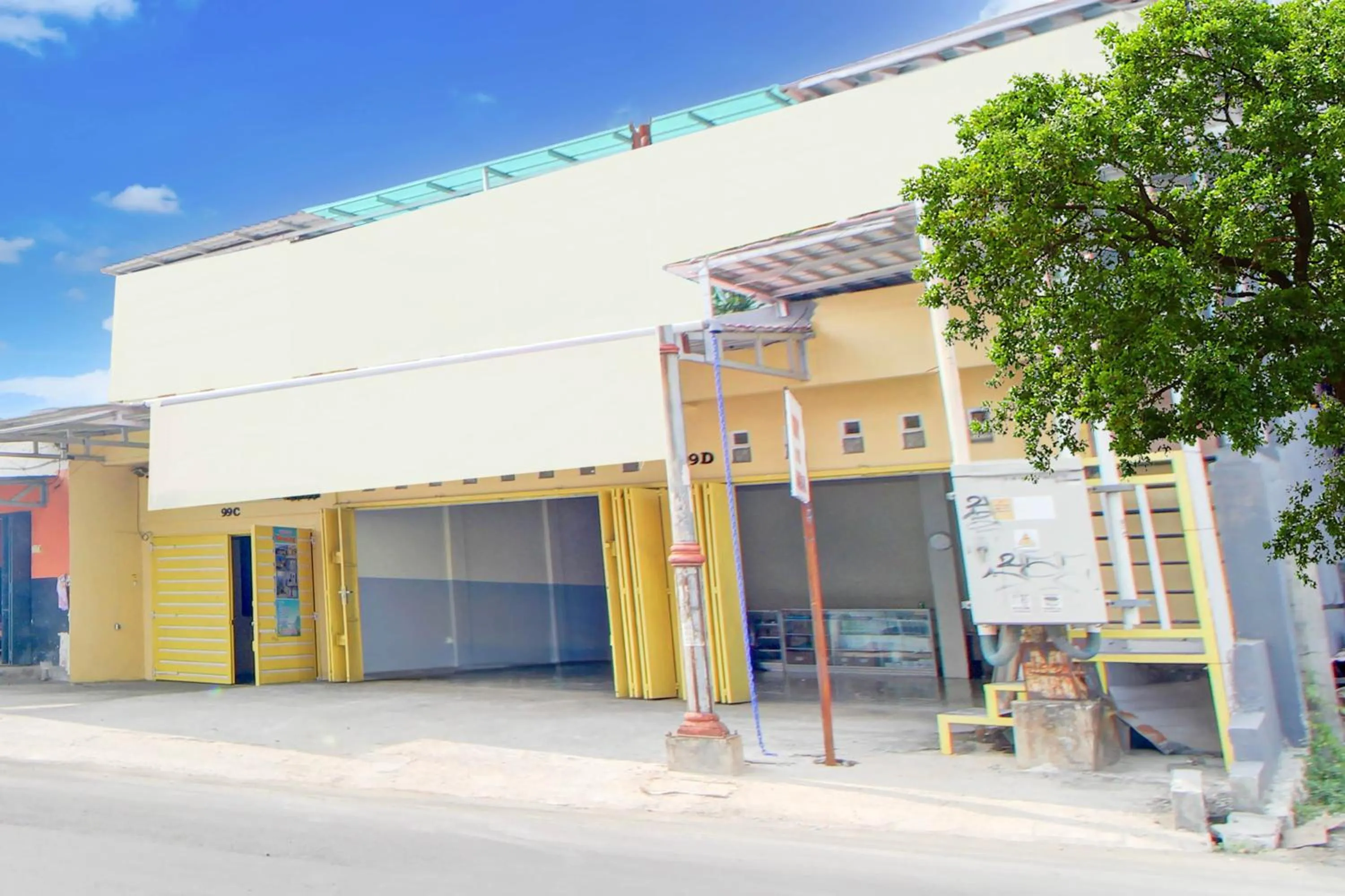 Hotel O Alun-Alun Purwokerto Near Gor Satria Purwokerto Formerly Guest House Blessing