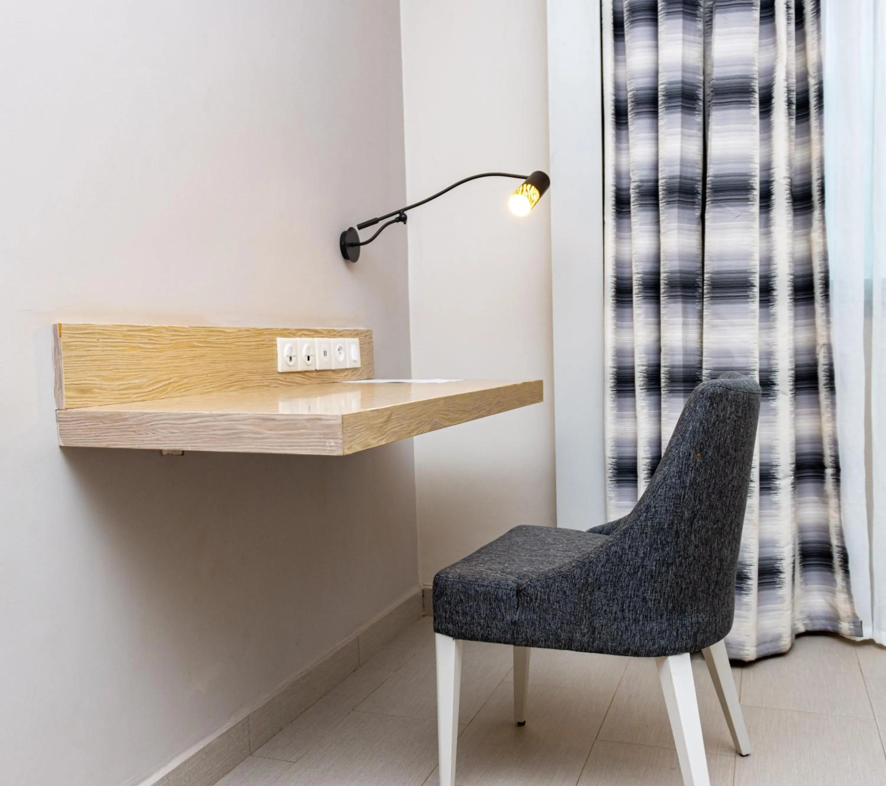 Seating area in Azalaï Hôtel Ouagadougou