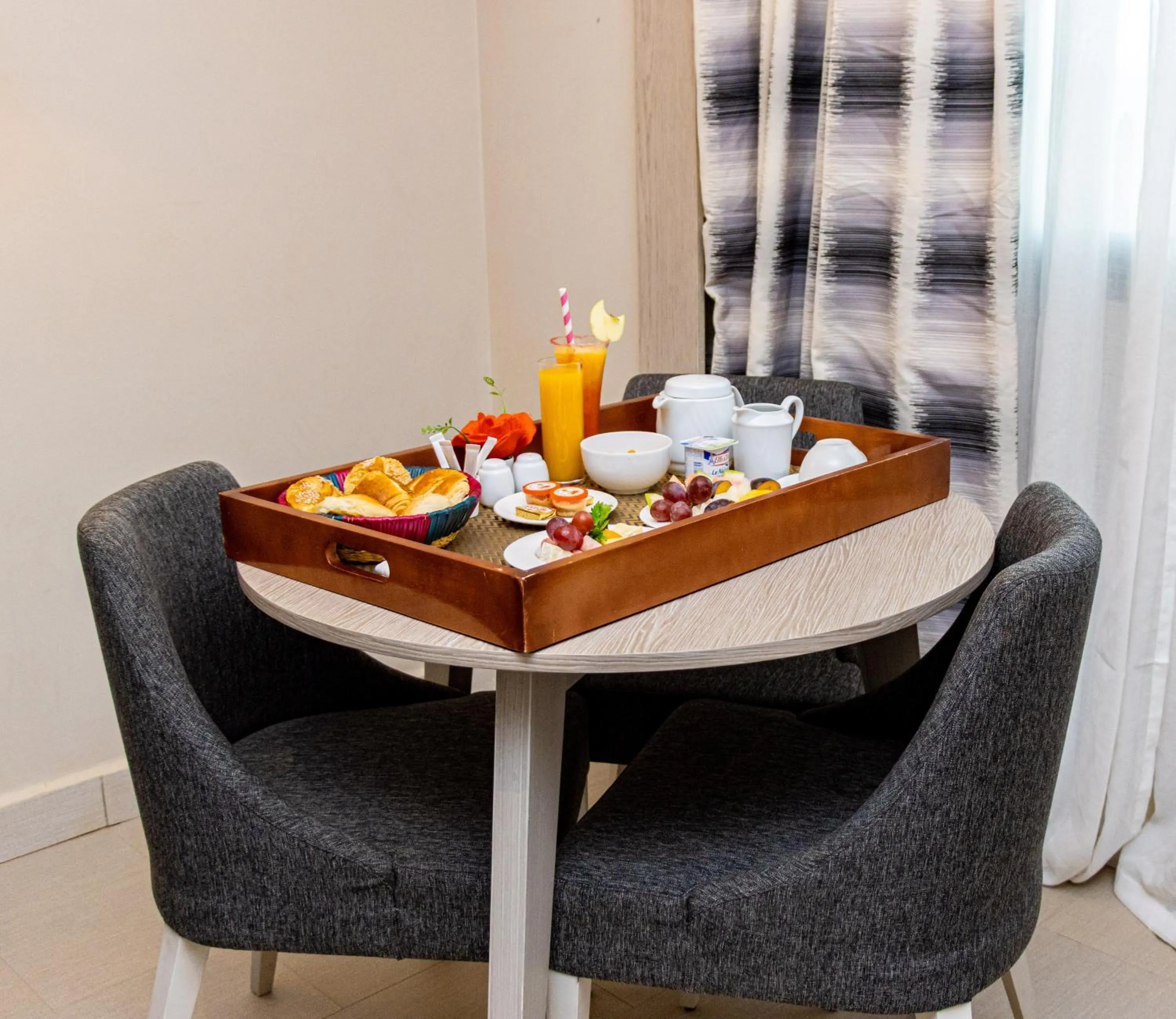 Dining area in Azalaï Hôtel Ouagadougou