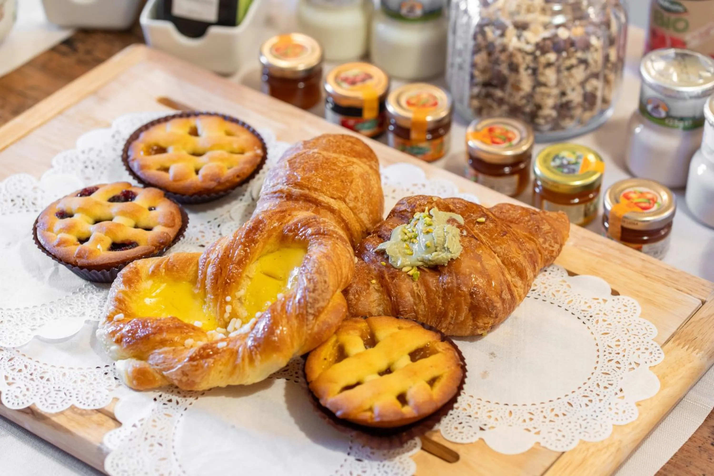 Continental breakfast in Palazzo Nobile di San Donato - Historic Experience