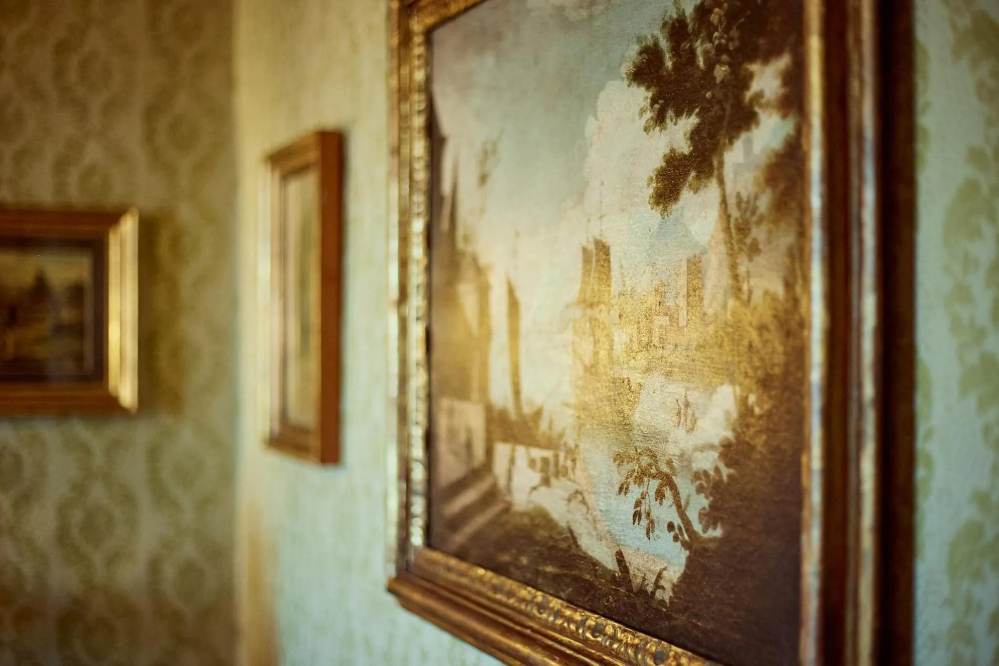 Decorative detail in Palazzo Nobile di San Donato - Historic Experience