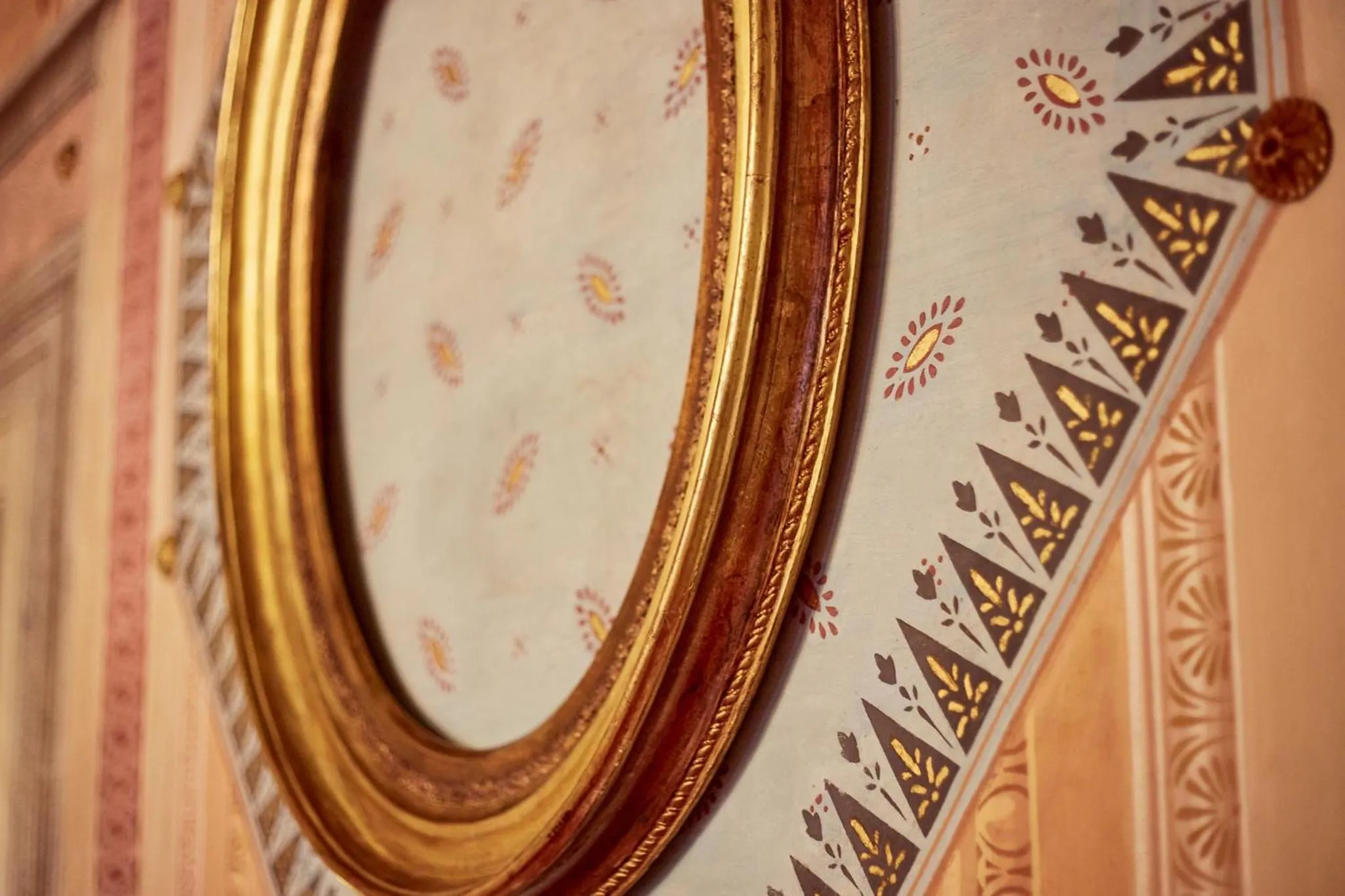 Decorative detail in Palazzo Nobile di San Donato - Historic Experience