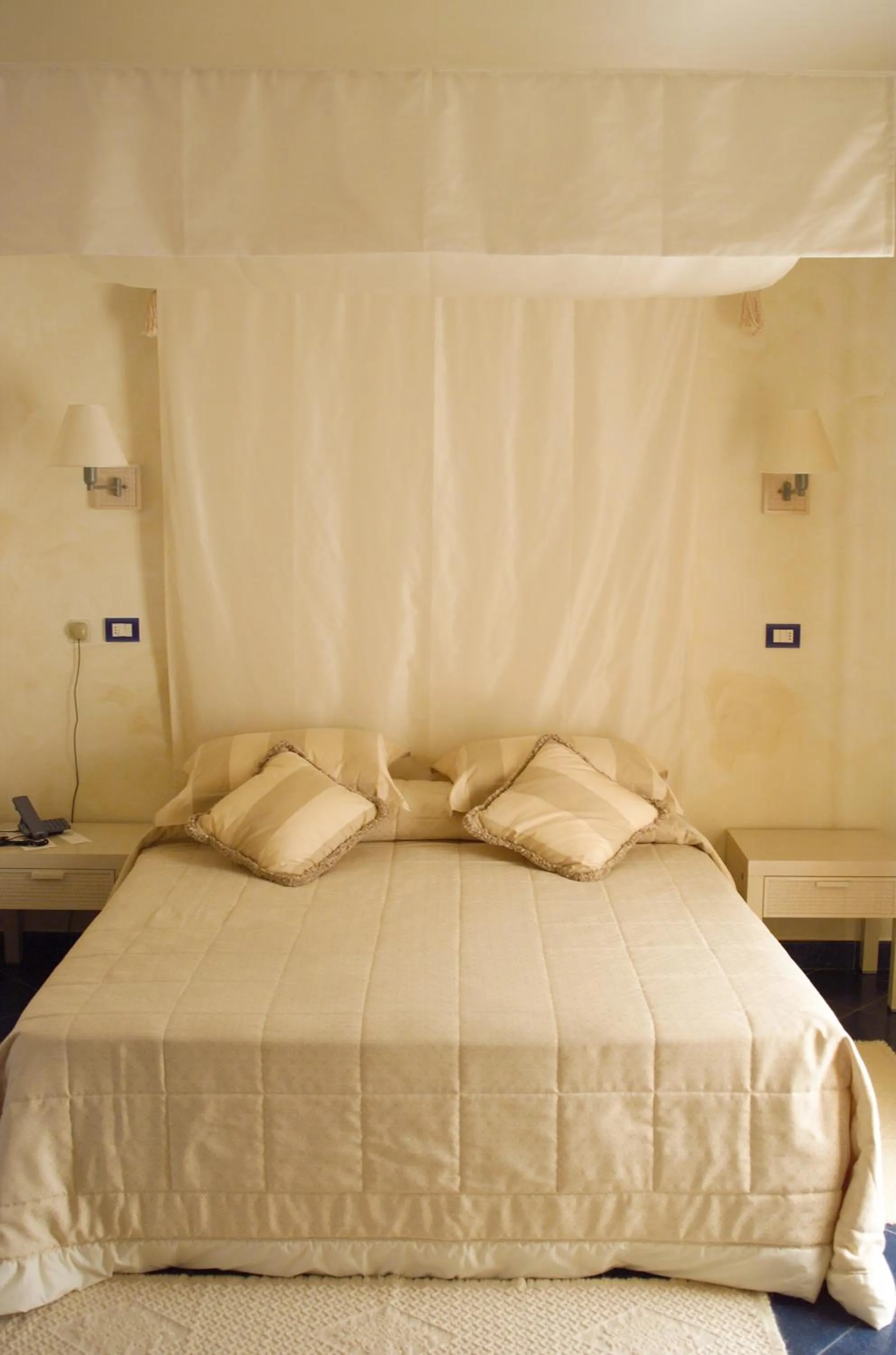 Photo of the whole room, Bed in AH Premium Baia dei Faraglioni