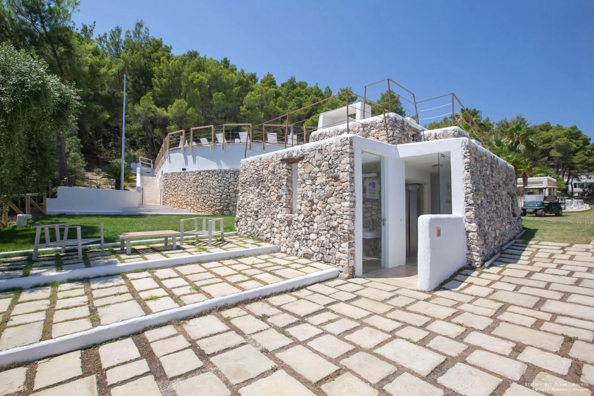 Swimming pool in AH Premium Baia dei Faraglioni