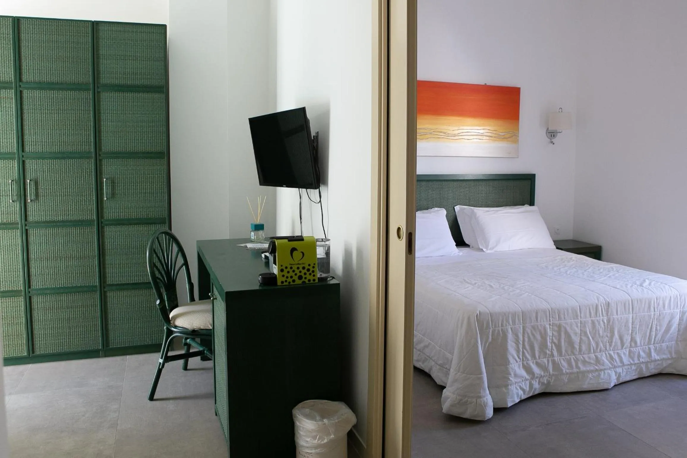 Bed in Apulia Hotel Baia dei Faraglioni Resort