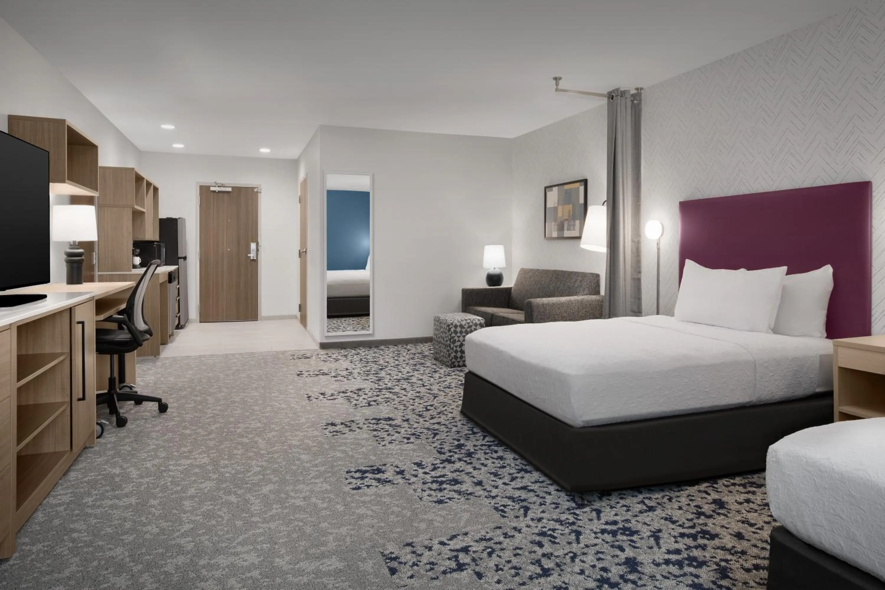 Bed in Home2 Suites By Hilton Columbus Easton