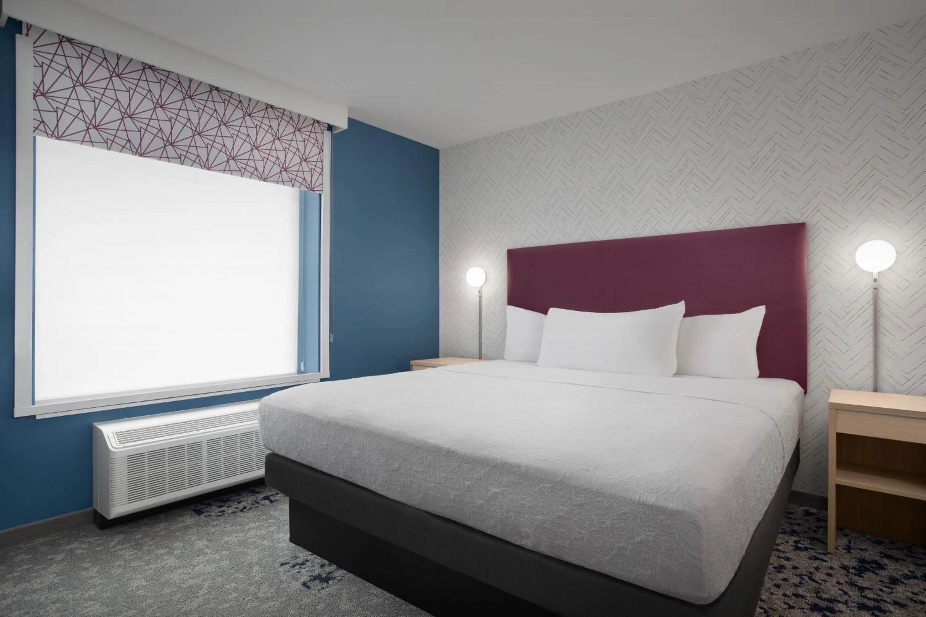 Bed in Home2 Suites By Hilton Columbus Easton