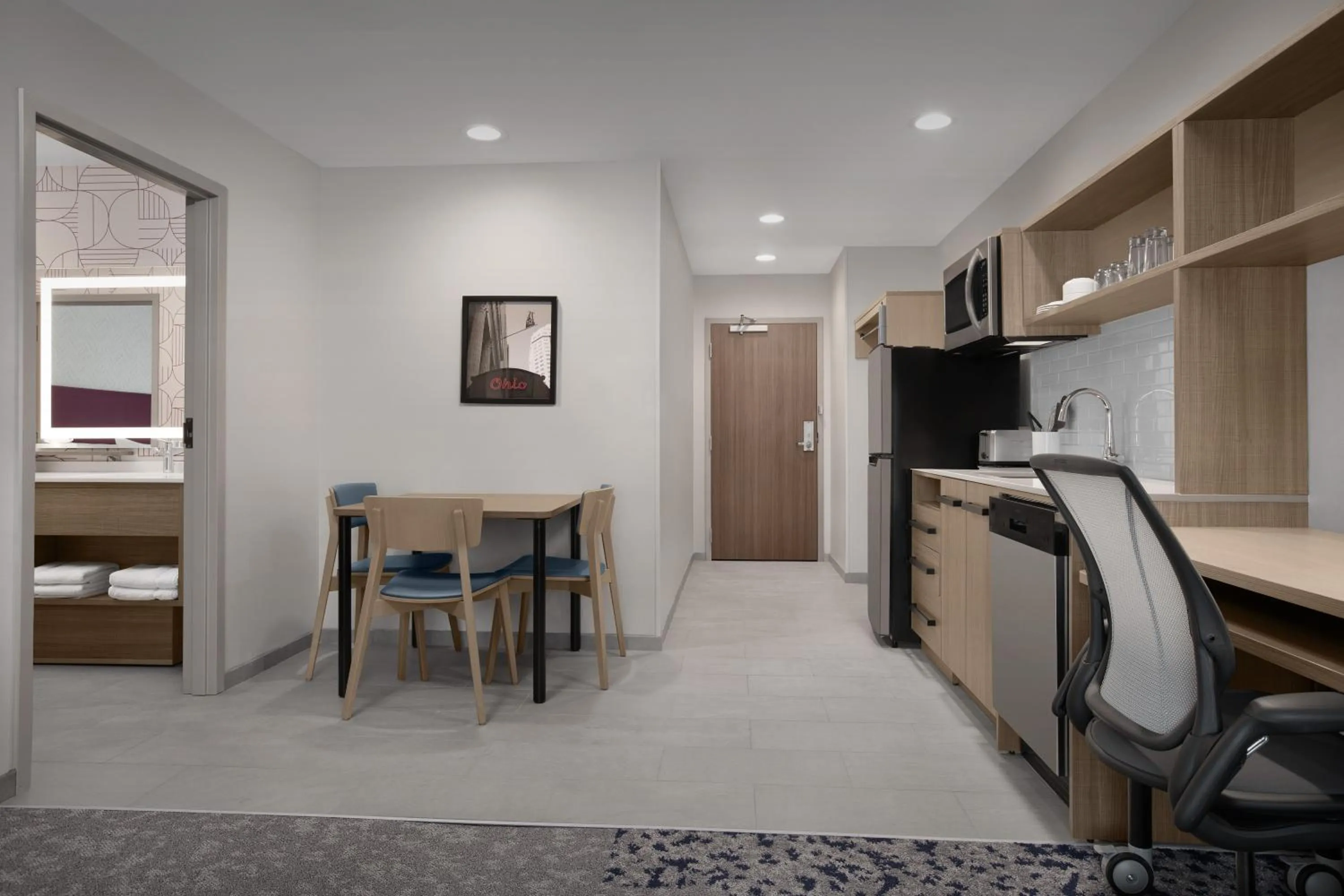 Kitchen or kitchenette in Home2 Suites By Hilton Columbus Easton