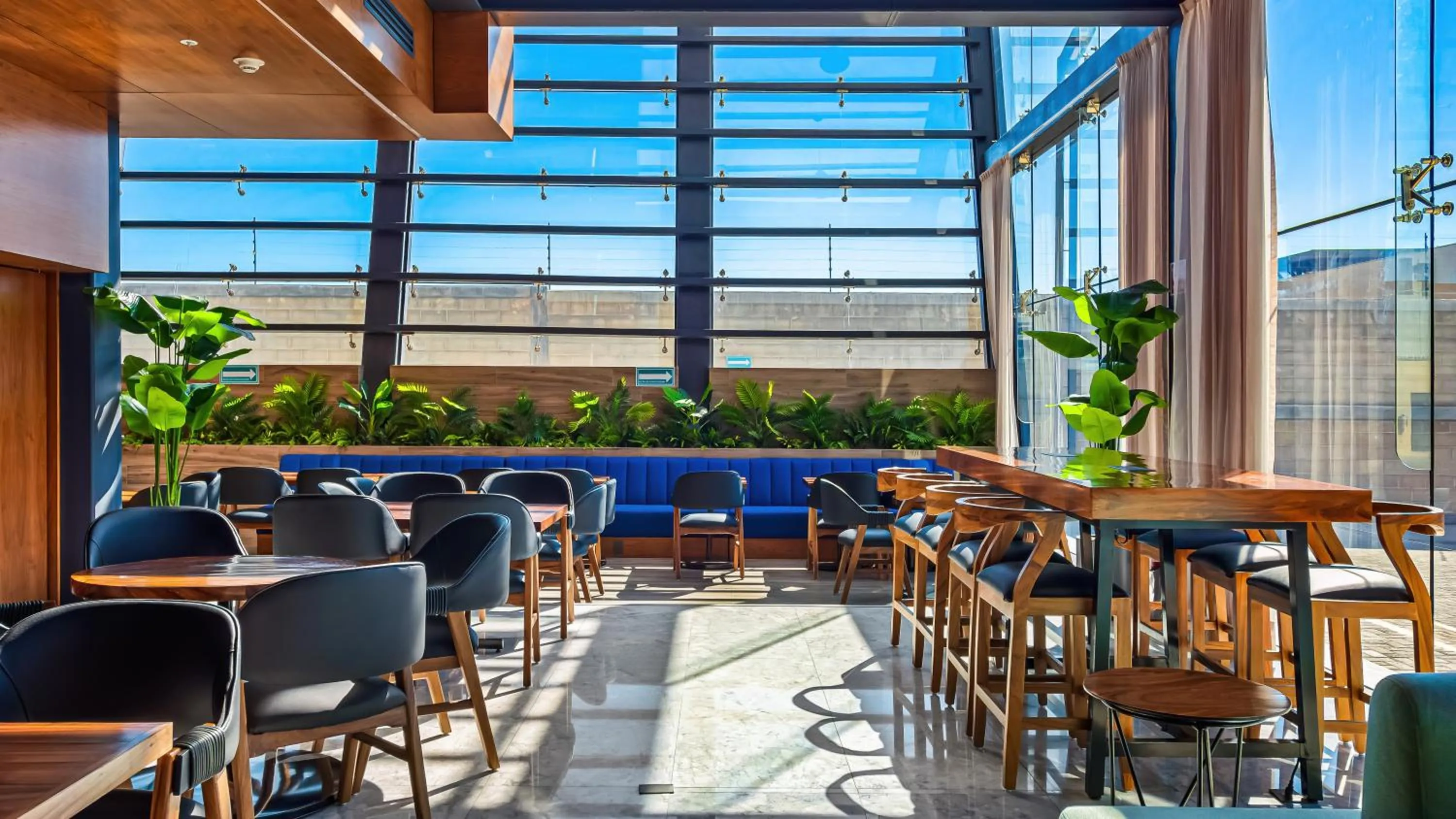 Restaurant/places to eat in Hampton By Hilton Queretaro Juriquilla