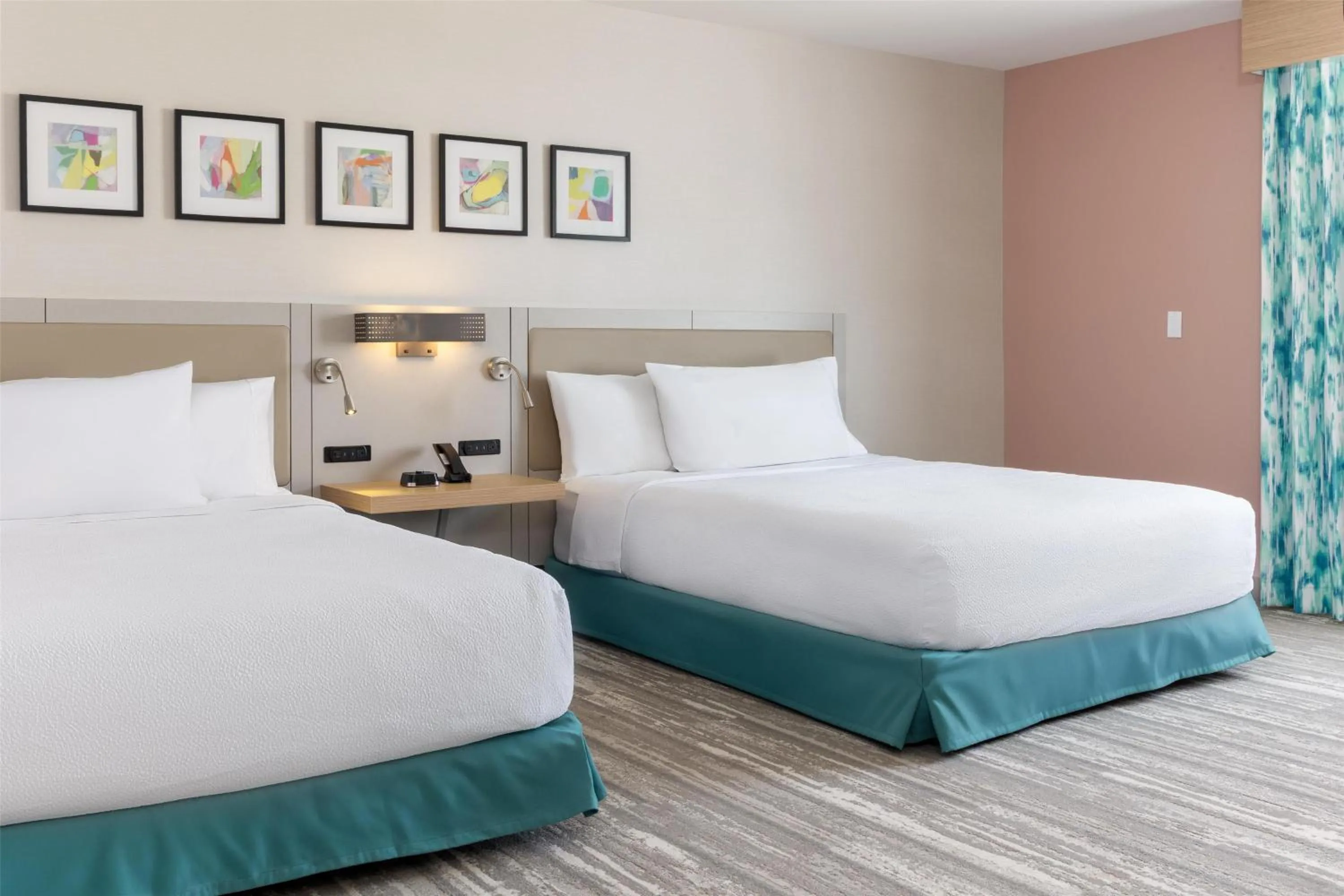 Bed in Hilton Garden Inn Walnut Creek