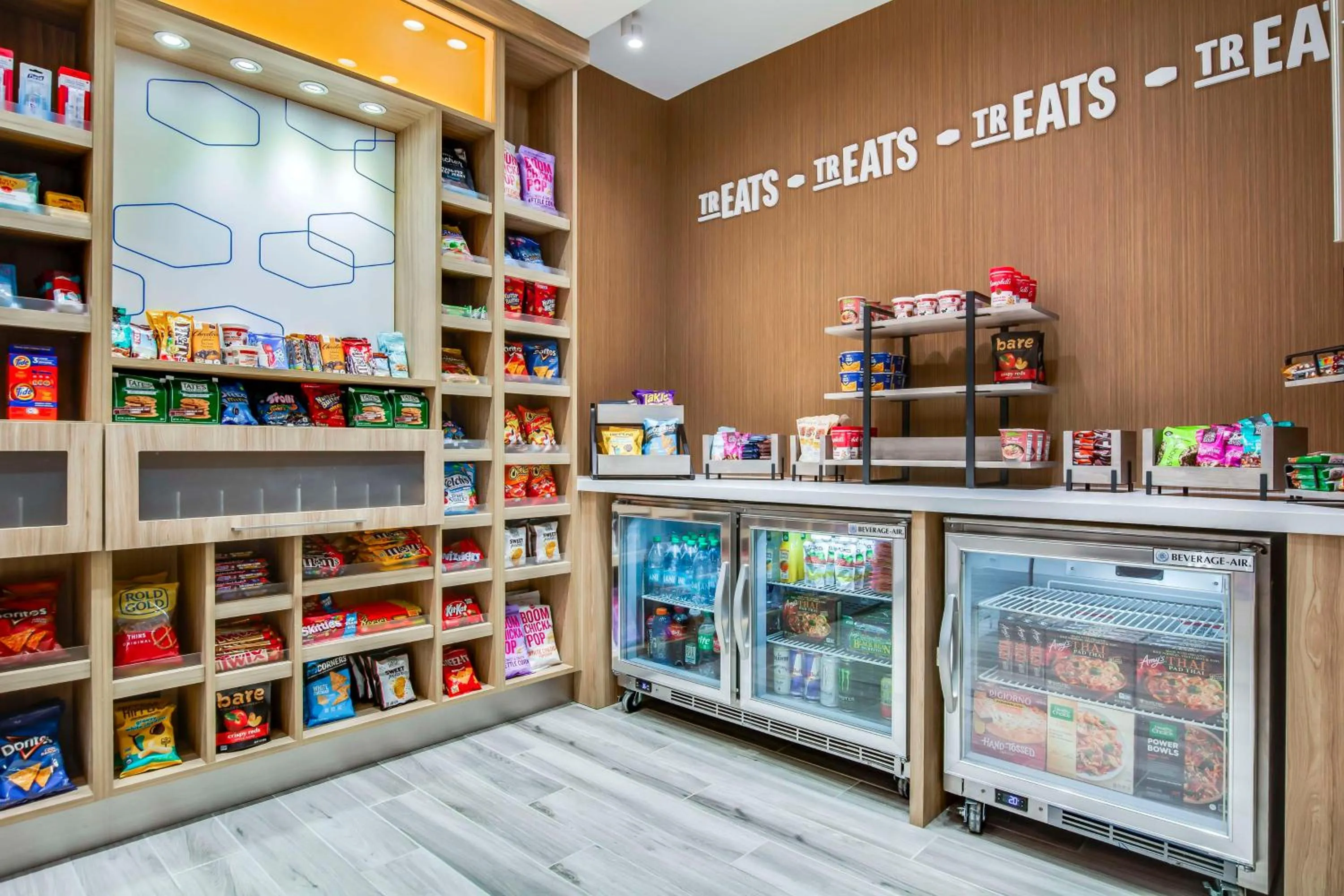 Restaurant/places to eat in Hampton Inn & Suites By Hilton Louisville East Oxmoor