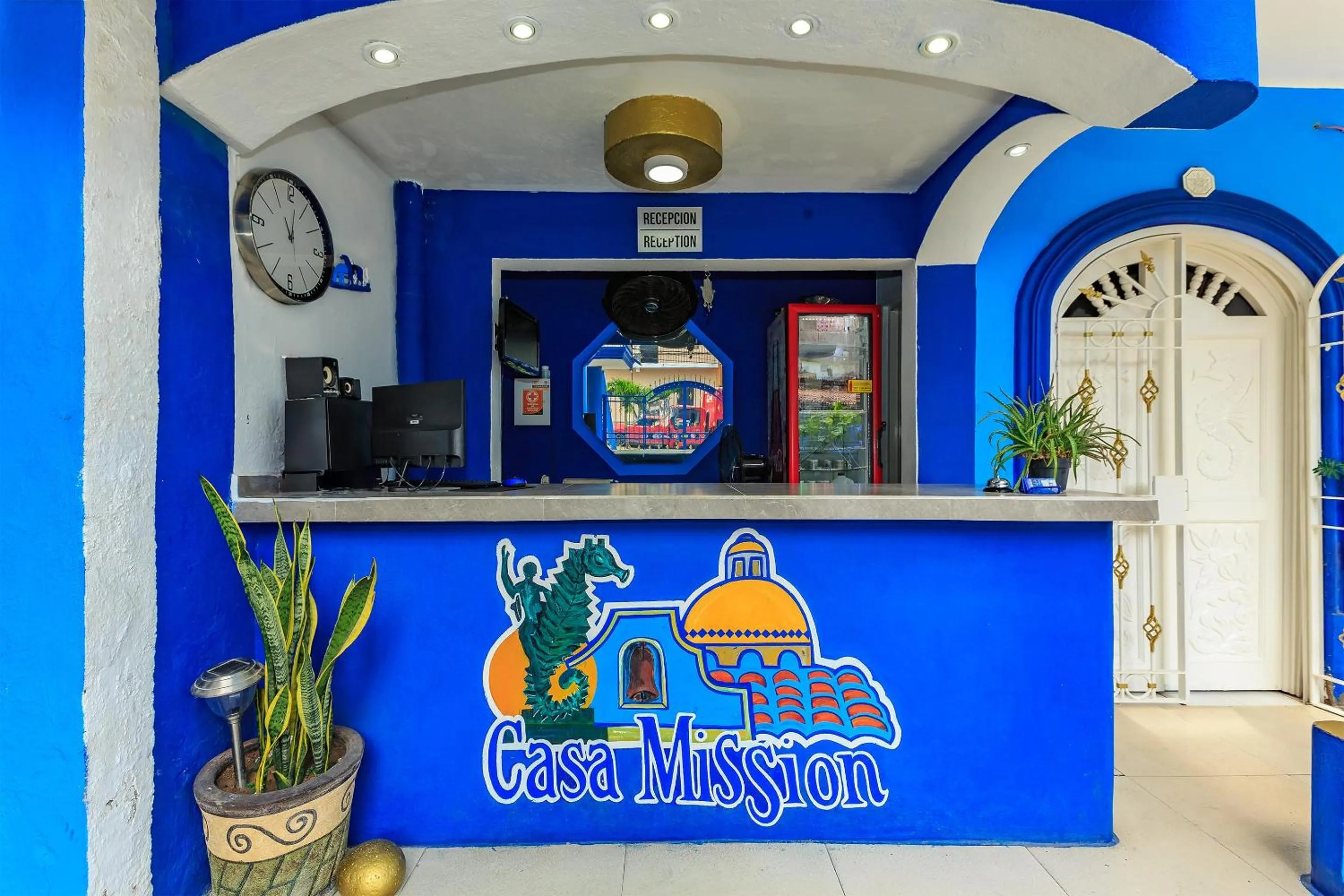 Lobby or reception in OYO Casa Mission