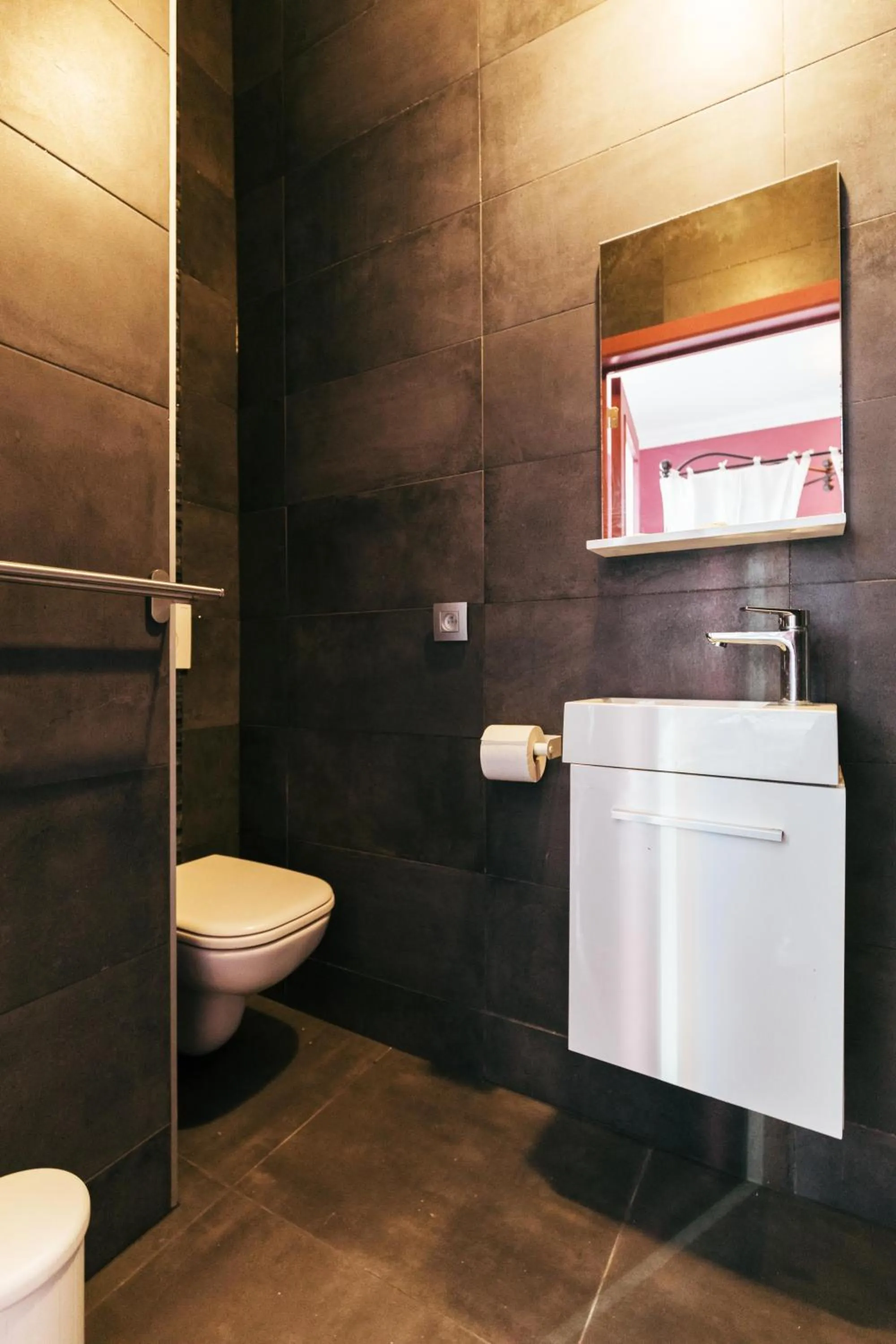 Toilet in Hotel Riad Nour