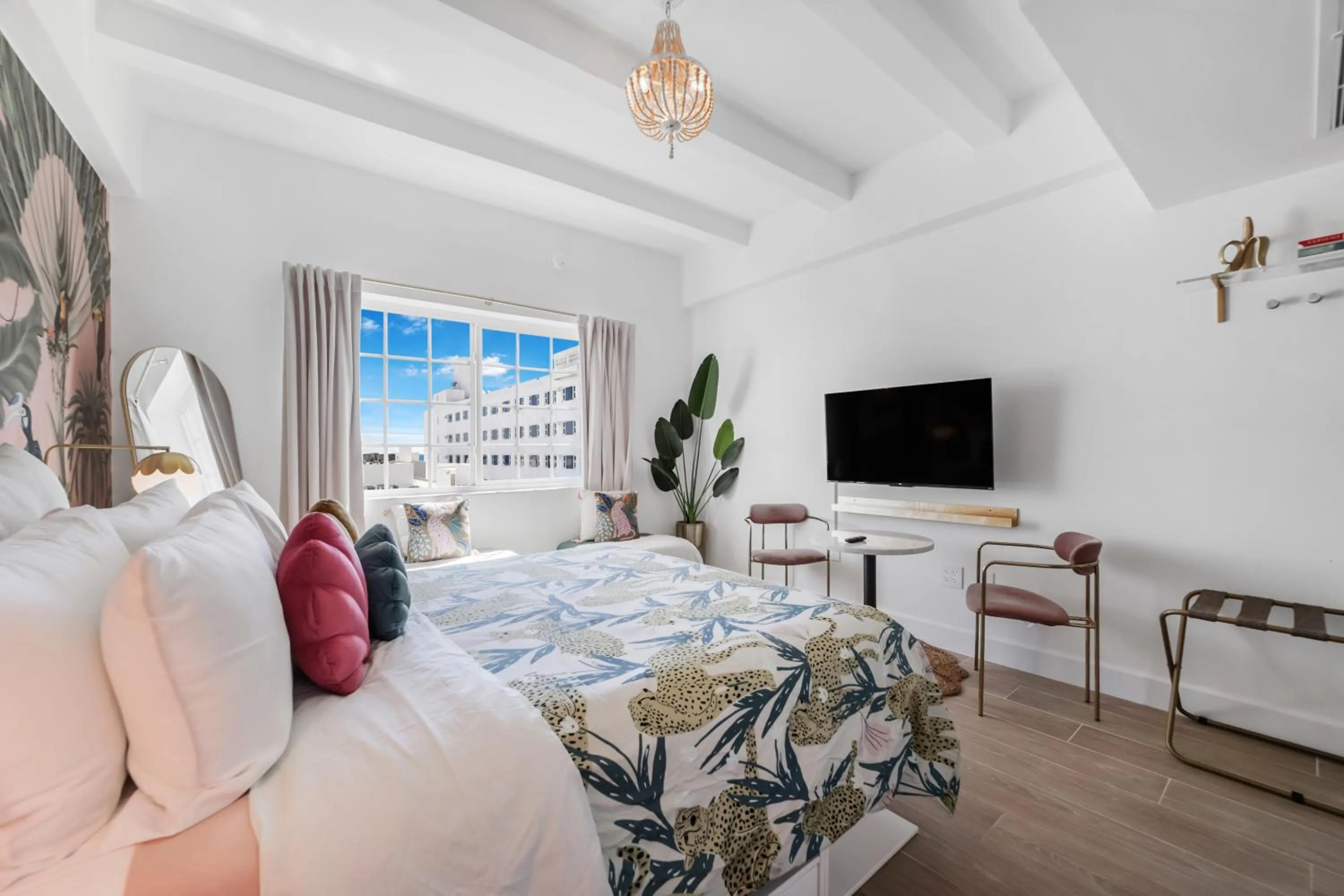 Communal lounge/ TV room in Ocean Spray Hotel