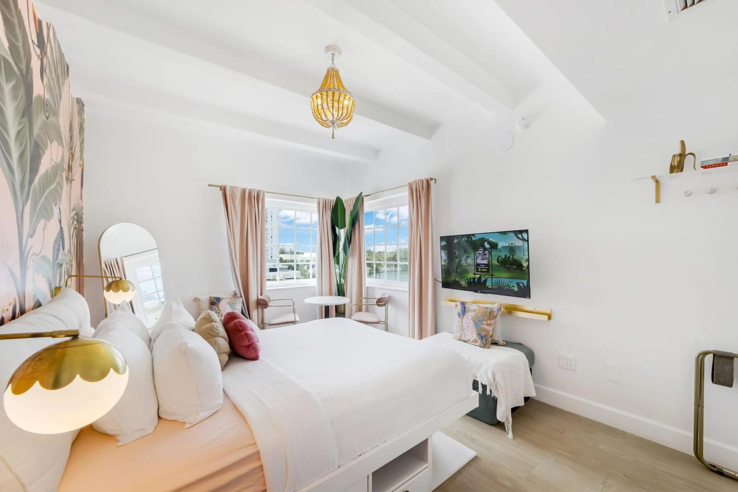 Communal lounge/ TV room in Ocean Spray Hotel