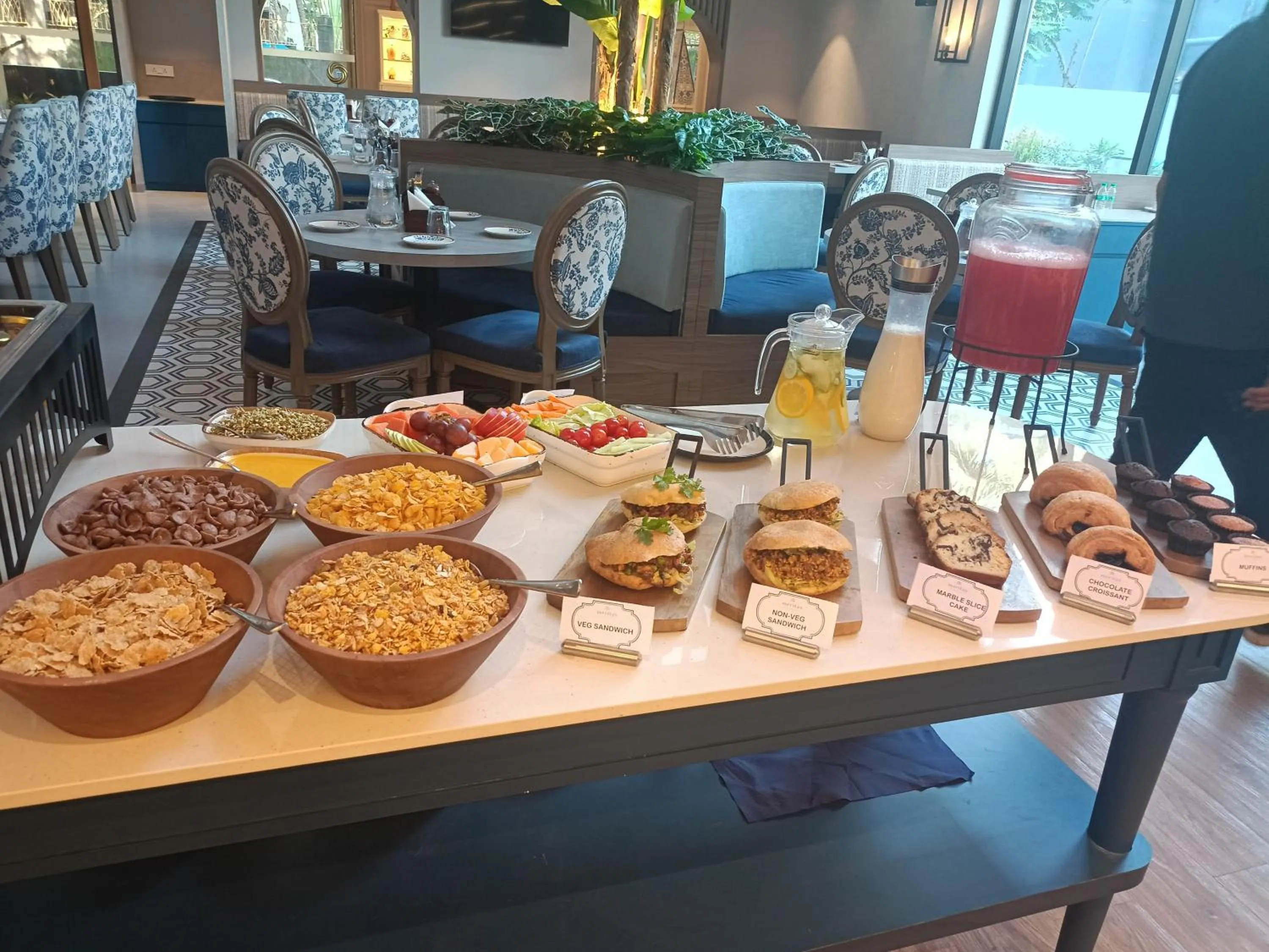 Restaurant/places to eat in Meritas Auberge Calangute Goa