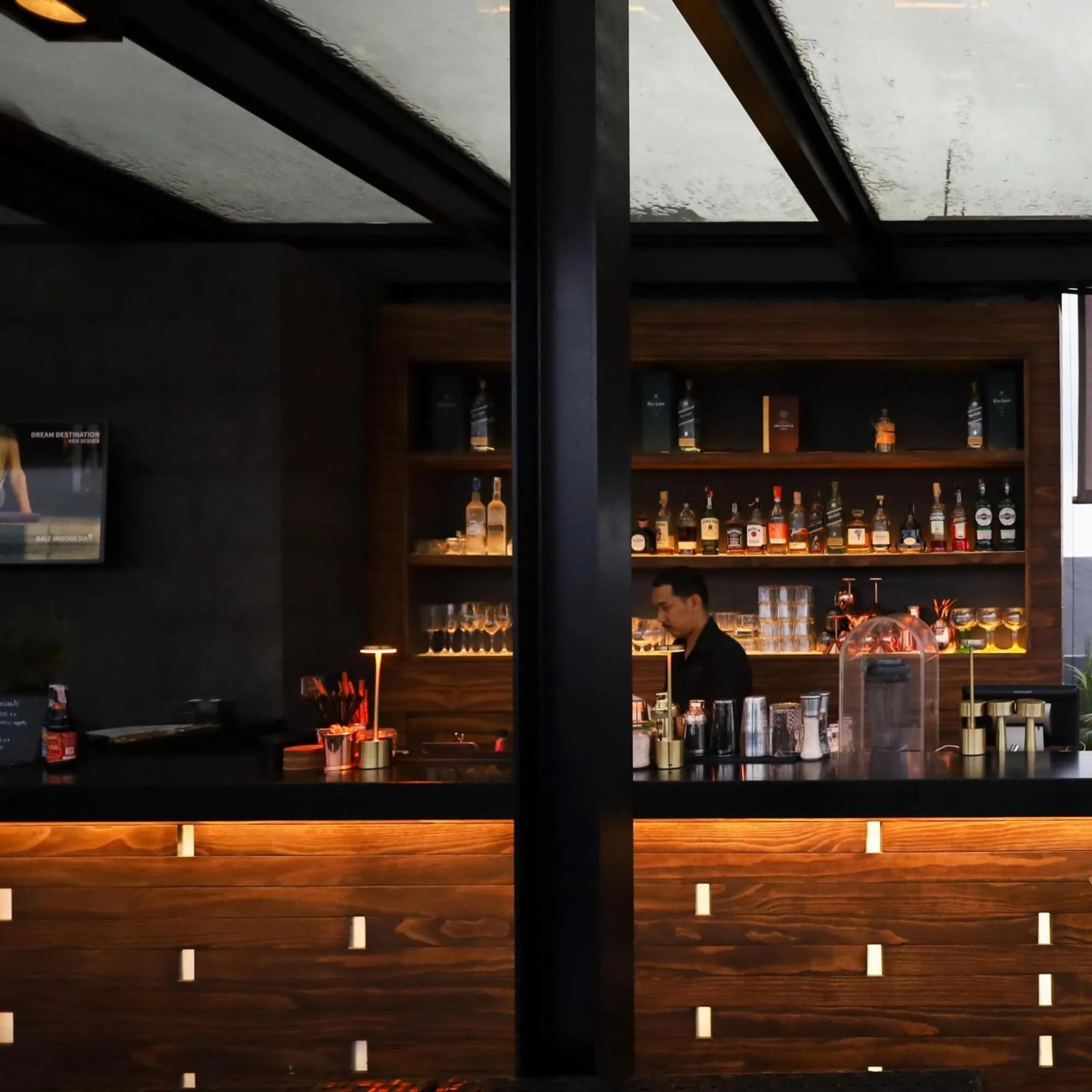 Restaurant/places to eat in AMANOR Hotel Chiang Mai