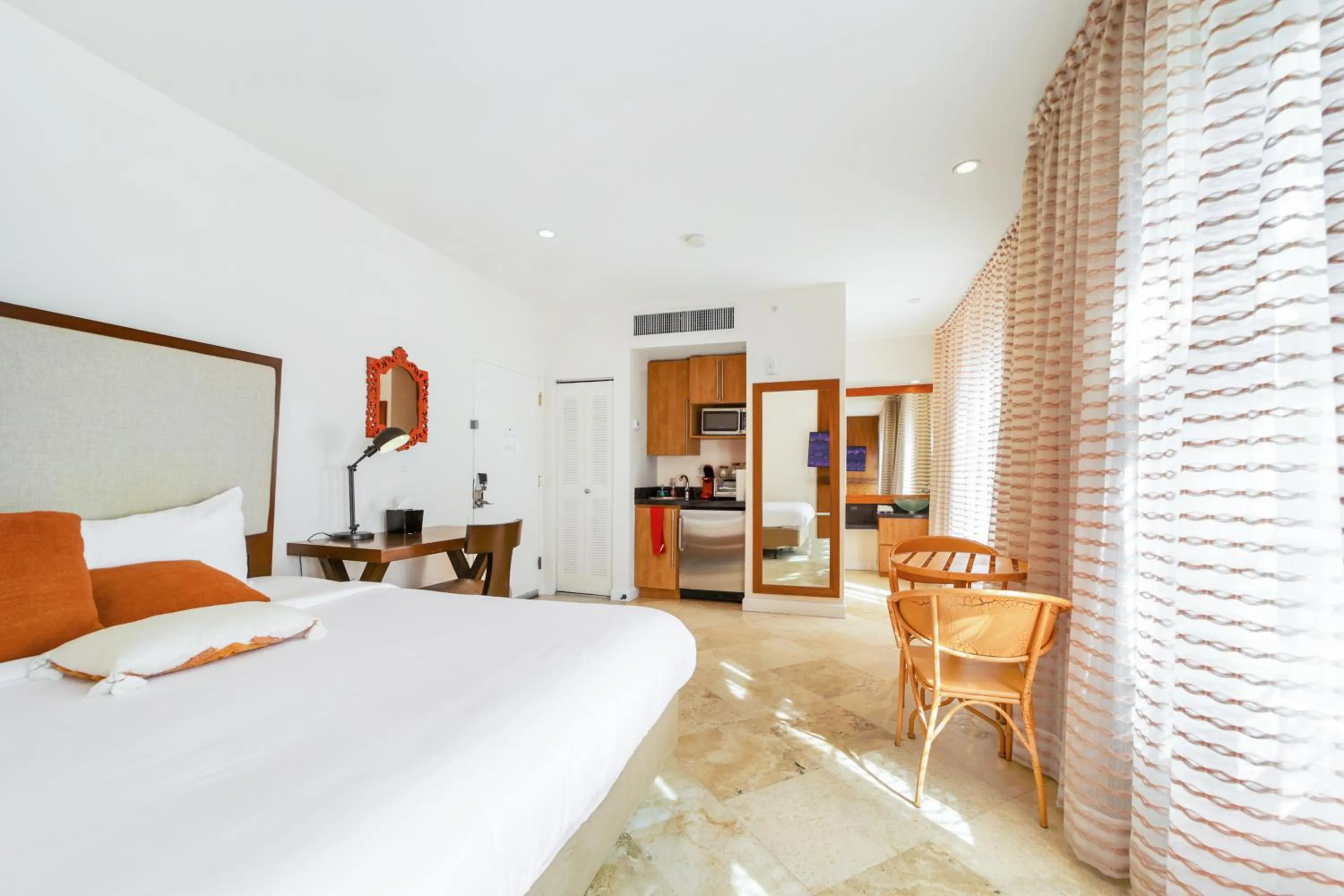 Bed in Casa Victoria Orchid Hotel